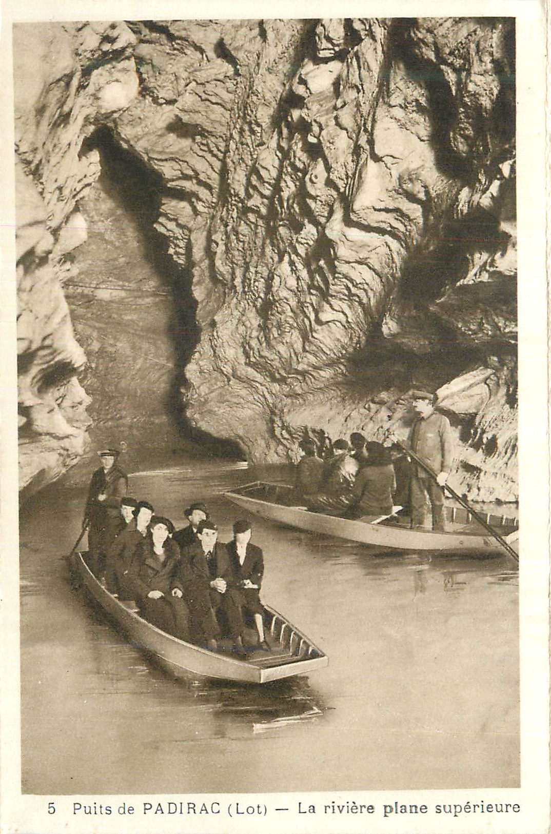 CPA Puits de Padirac (Lot) la Riviere plane Superieure Bateau