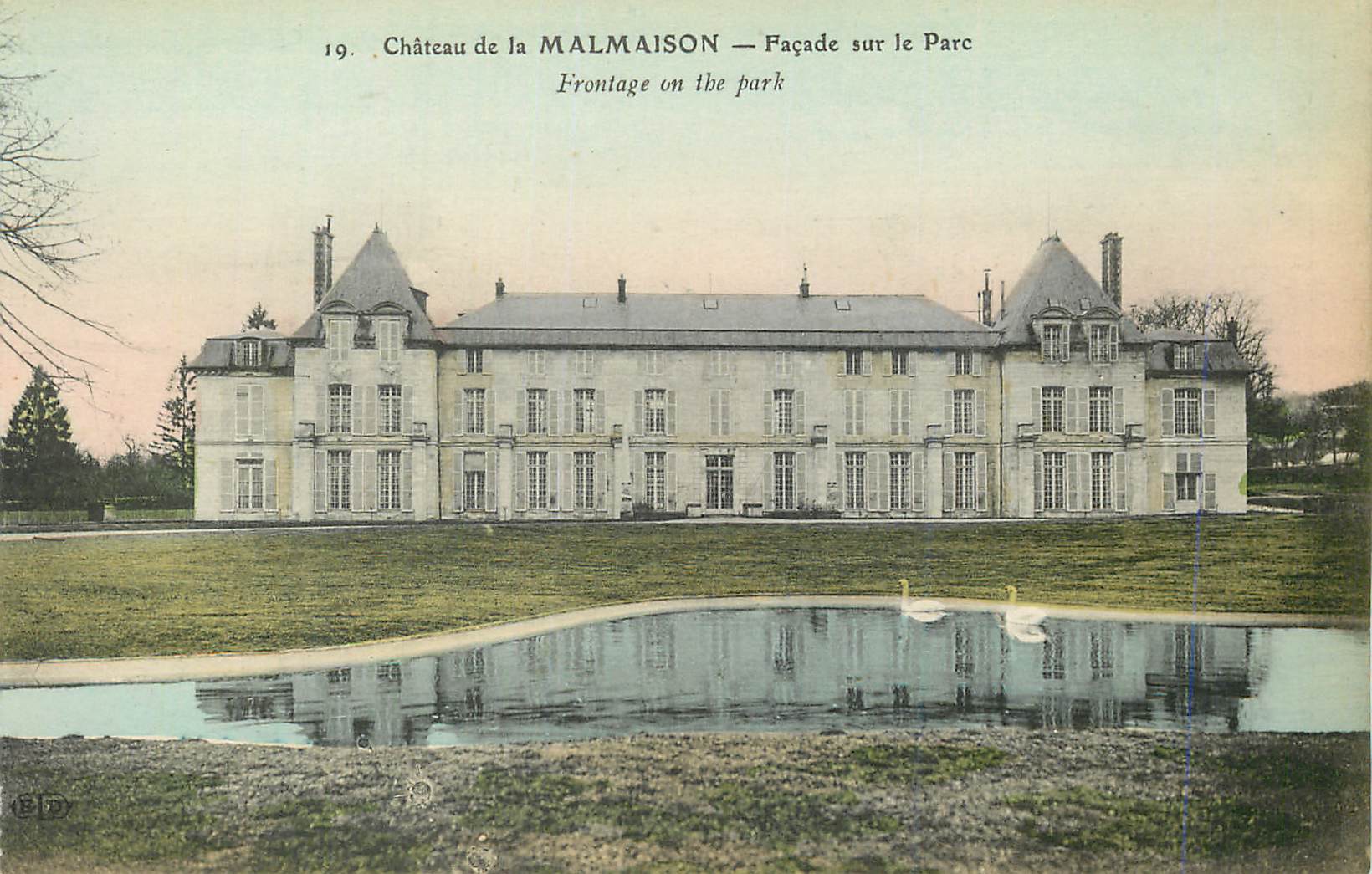 CPA Chateau de la Malmaison Facade sur le Parc