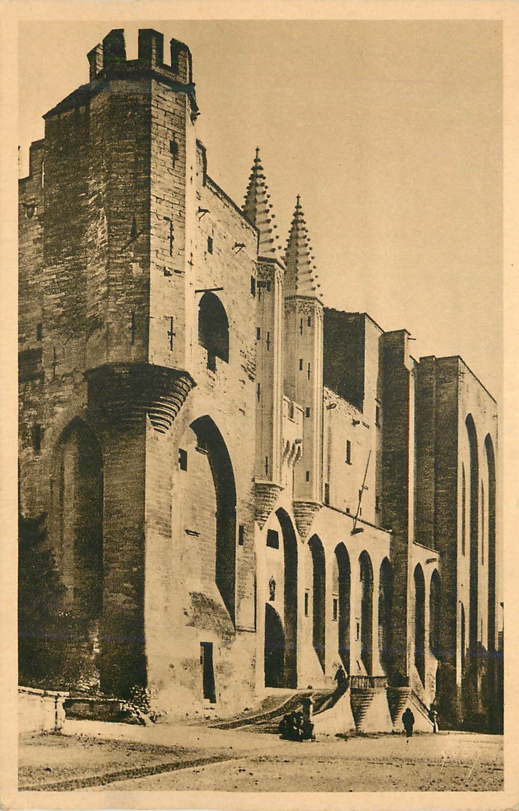 CPA Avignon (Vaucluse) Palais des Papes la Tour d'Angle