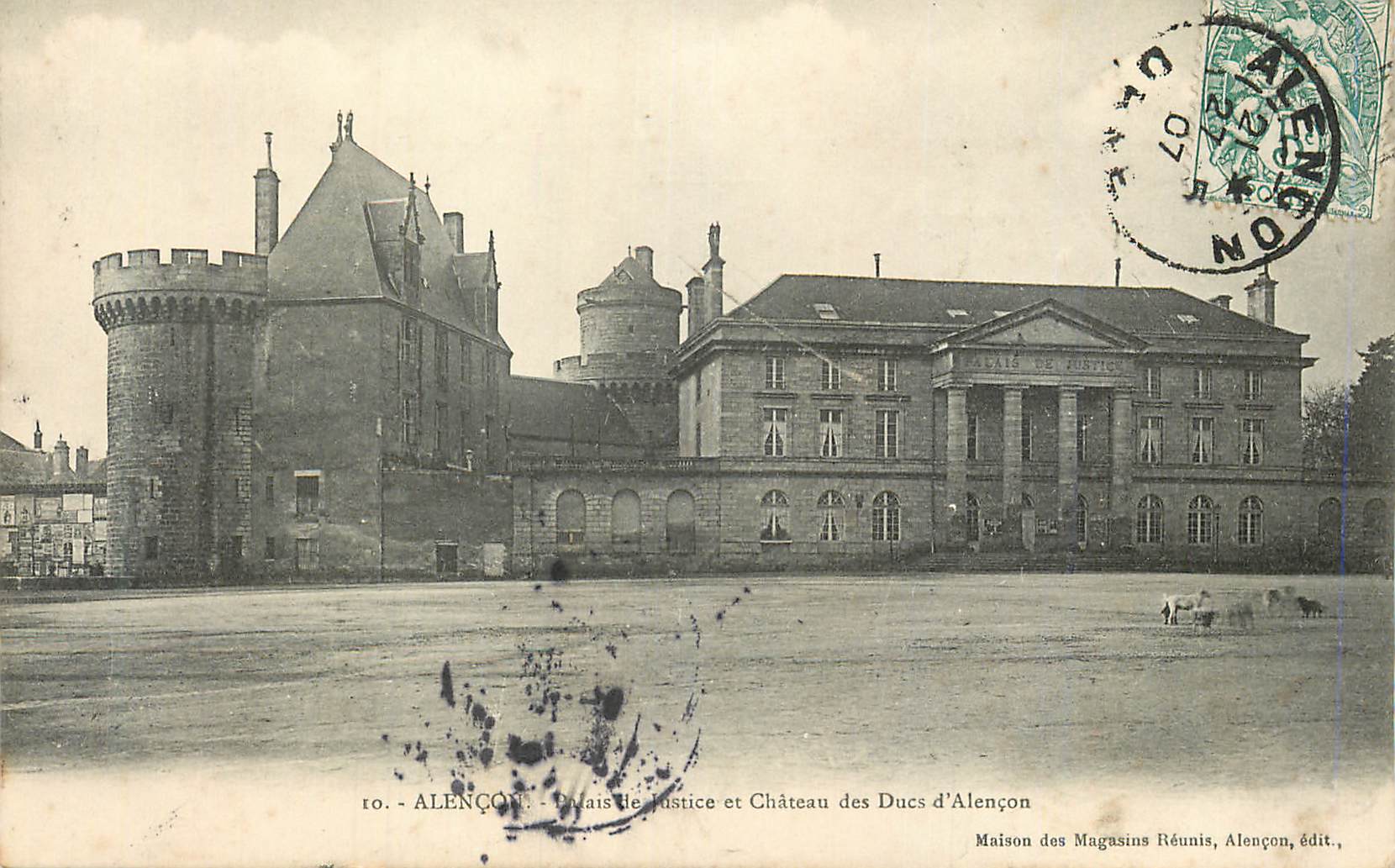 CPA Alencon Palais de Justice et Chateau des Ducs d'Alencon