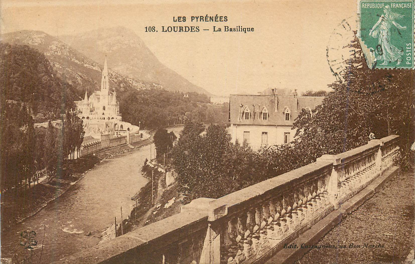 CPA Lourdes les Pyrenees la Basilique