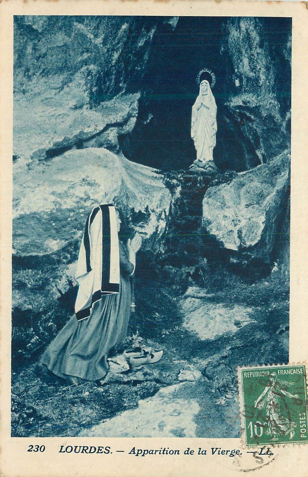 CPA Lourdes Apparition de la Vierge