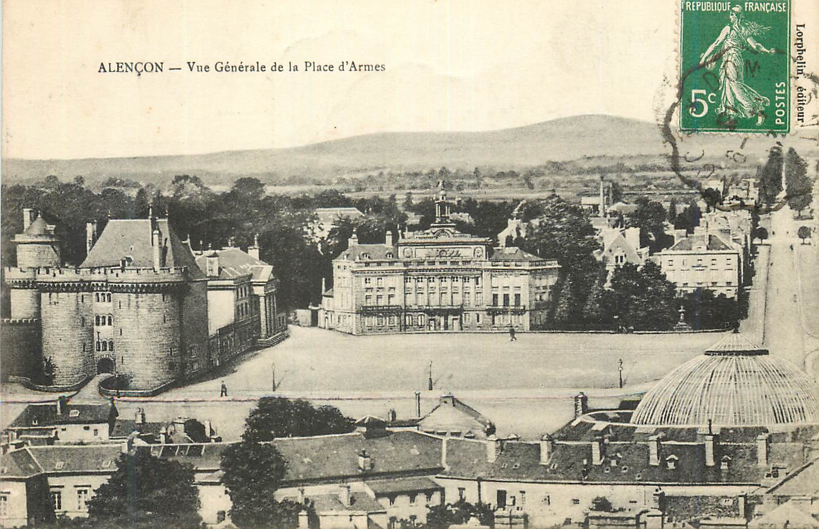 CPA Alencon Vue Generale de la Place d'Armes