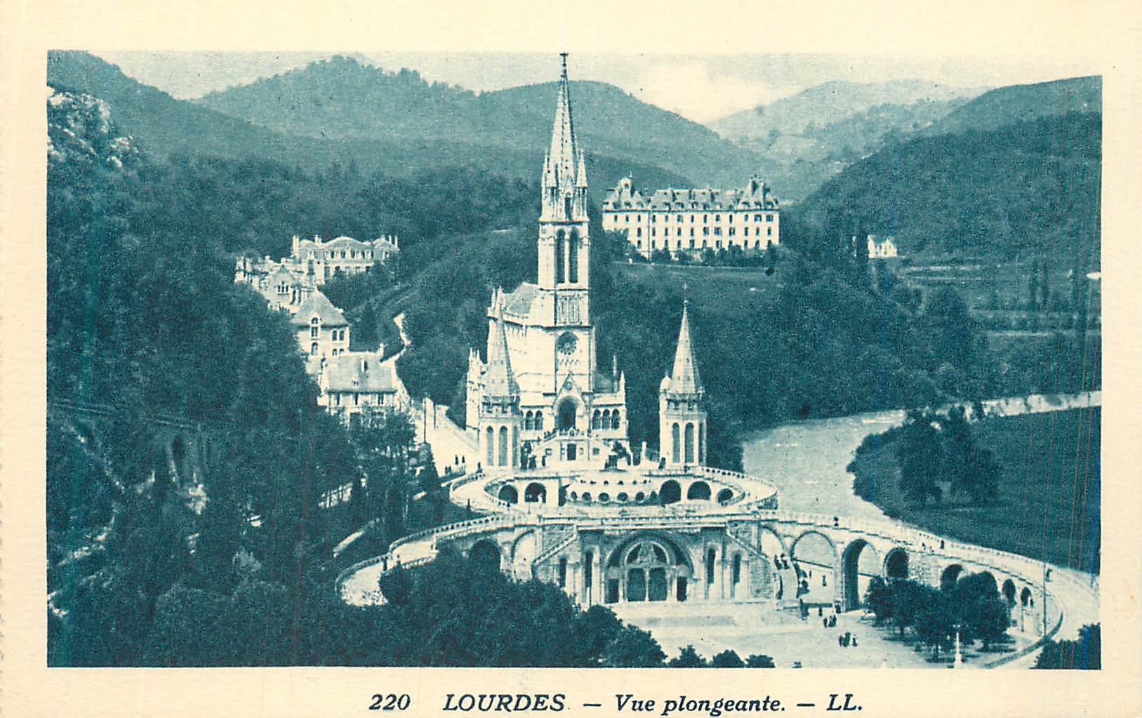 CPA Lourdes Vue Plongeante