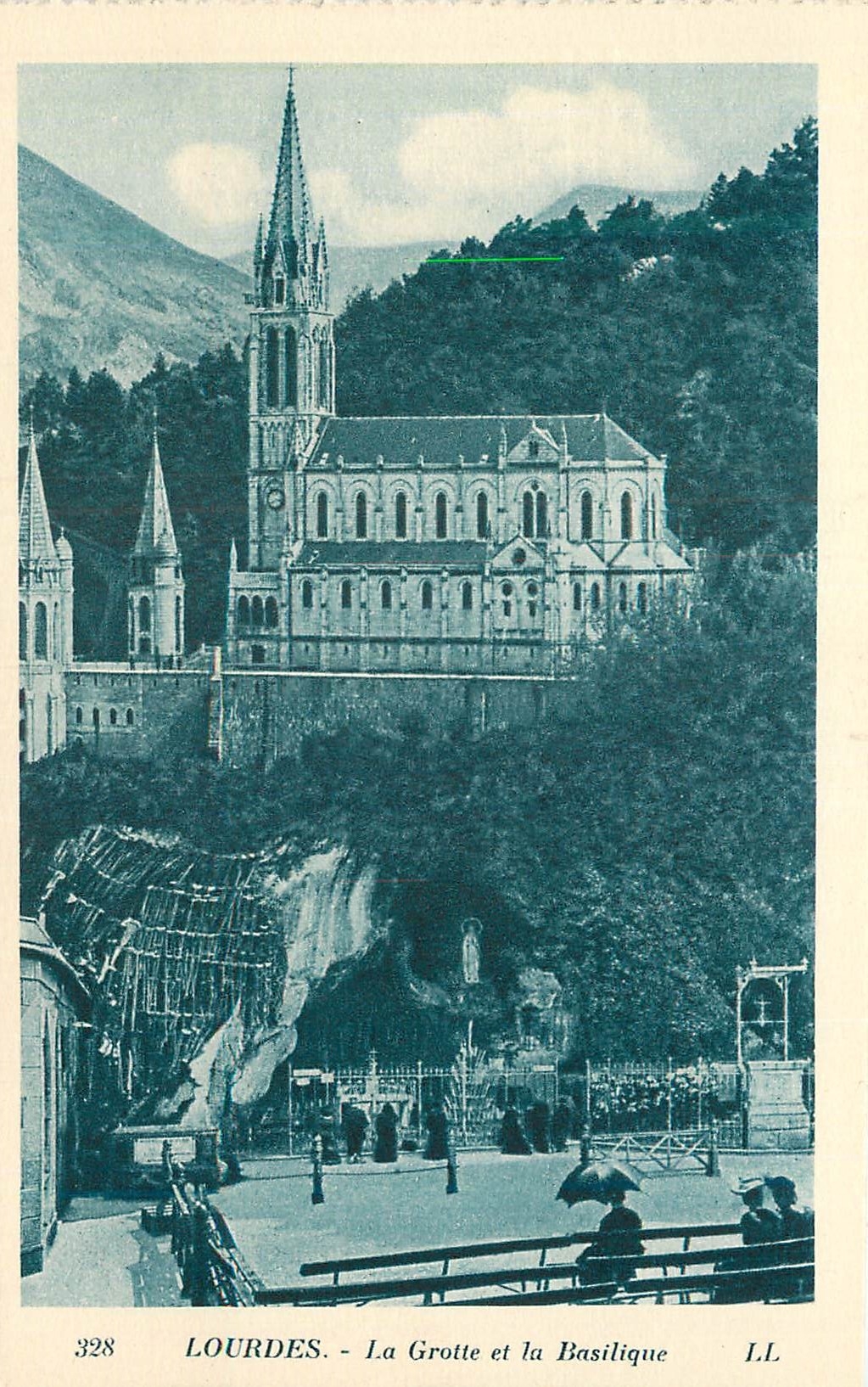 LOURDES - La Grotte et la Basilique — L.L. n°328
