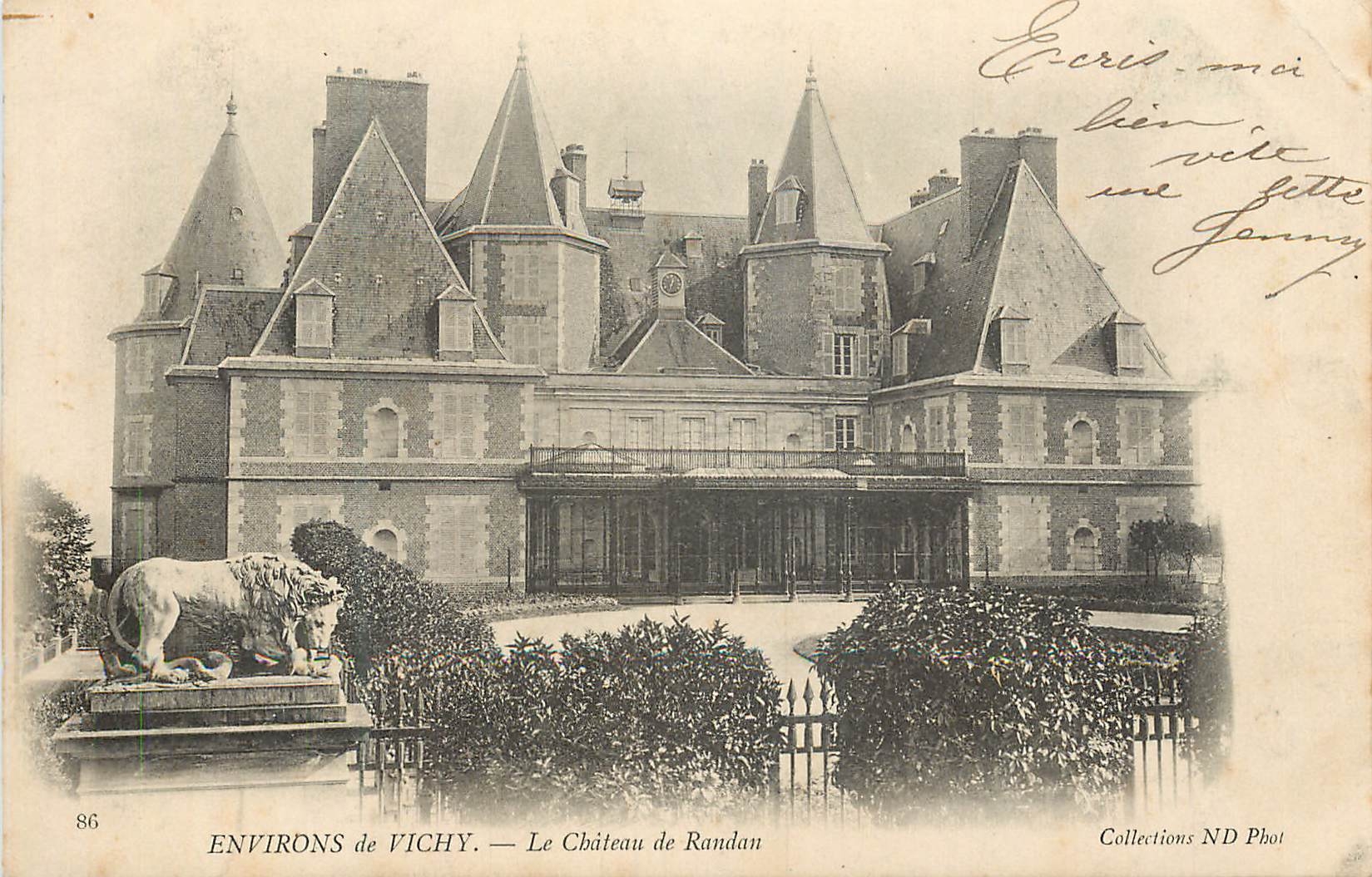CPA Environs de Vichy Chateau de Randan Lion