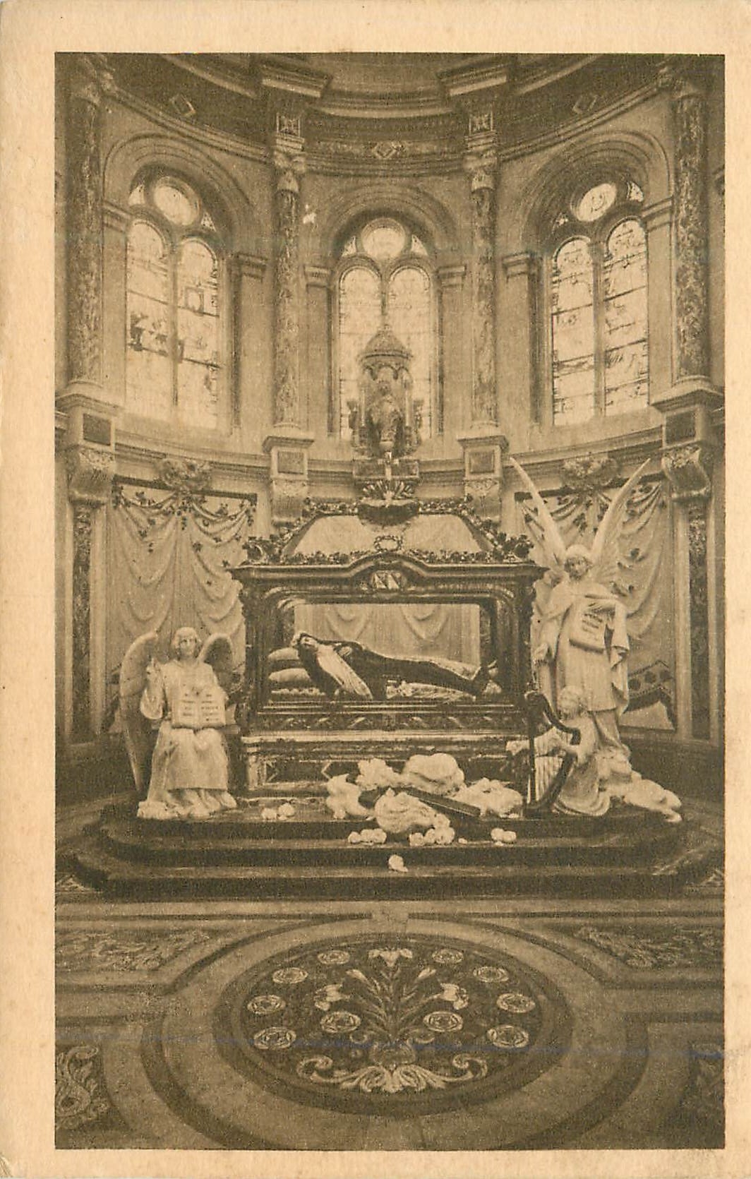 CPA Chapelle et Chasse de Sainte Therese de l'Enfant Jesus