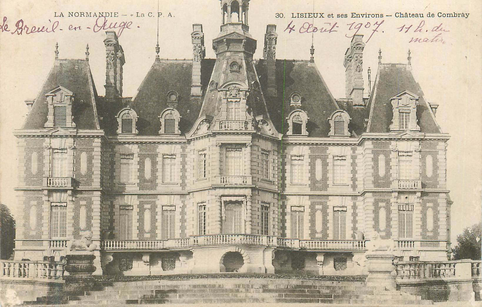 Le Breuil-en-Ouge — Château de Combray — La C.P.A. n°30