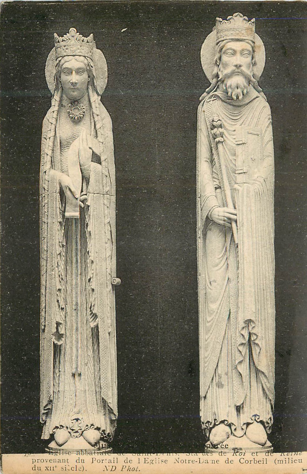CPA Eglise Abbatiale de la Roi et de Reine Provenant du Portail de l'Eglise Notre Dame de Corbeil (Milieu du XII Siecle)