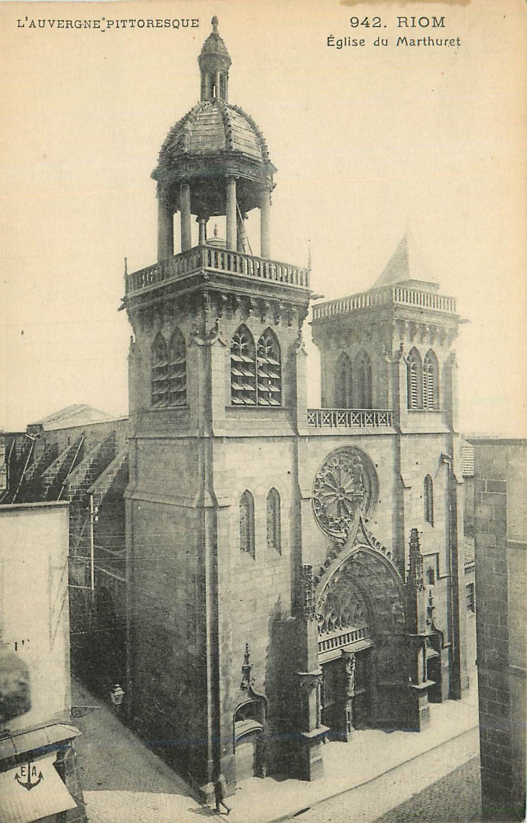 CPA L'Auvergne Pittoresque 942 Riom Eglise du Marthuret