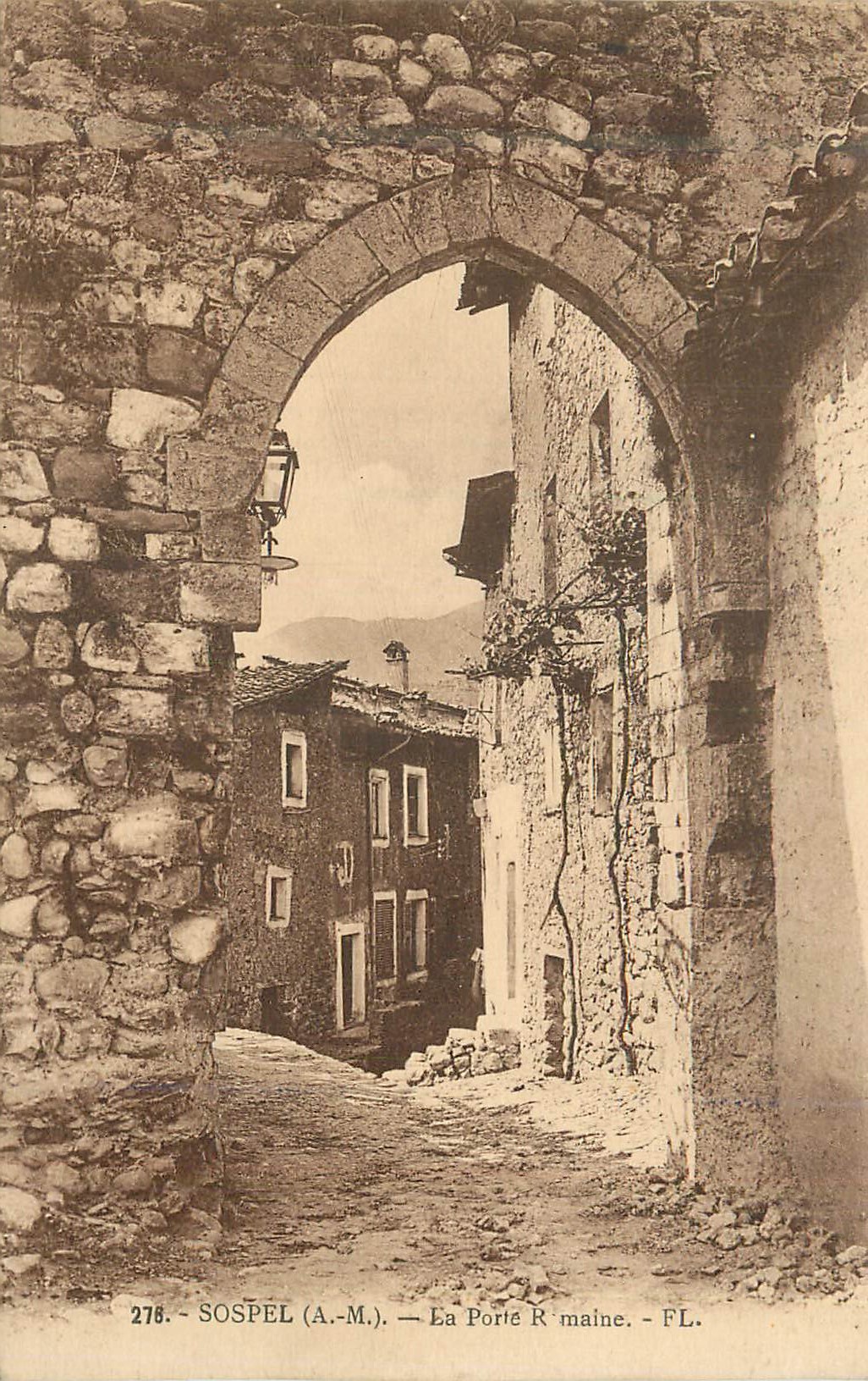 CPA Sospel (A M) La Porte Romaine