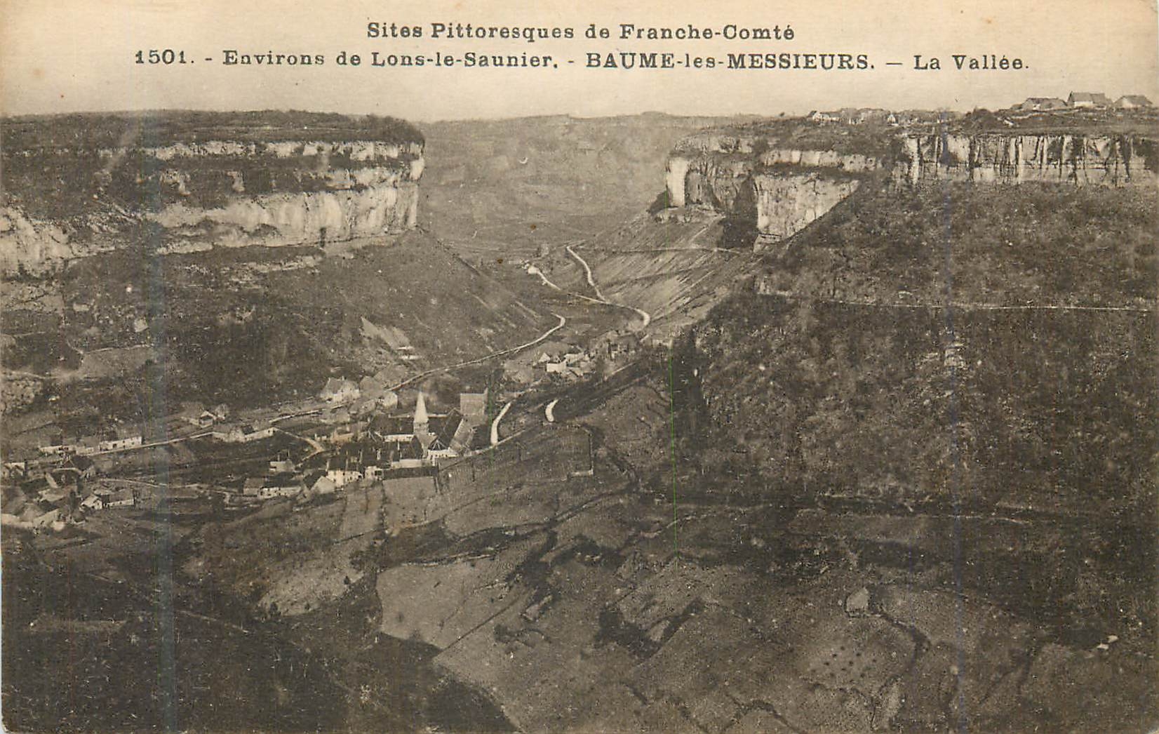 CPA Sites Pittoresques de Franche Comte Environs de Lons le Saunier Baume les Messieurs La Vallee