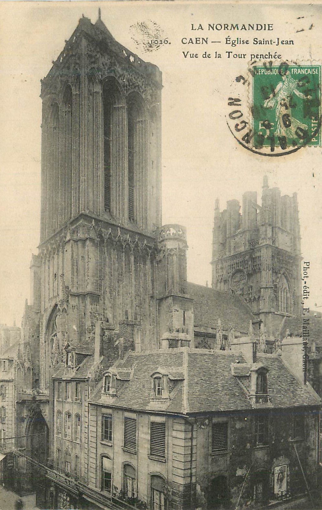 CPA La Normandie Caen Eglise Saint Jean Vue de la Tour Penche