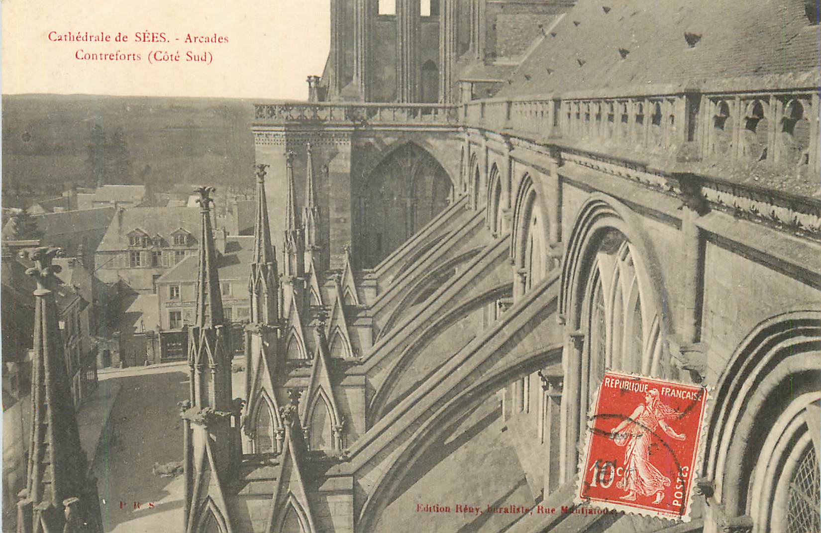 CPA Cathedrale de Sees Arcades Contreforts (Cote Sud)