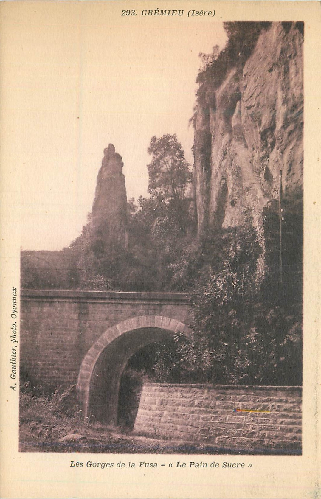 CPA Cremieu (Isere) Les Gorges de la Fuza La Pain de Sucre