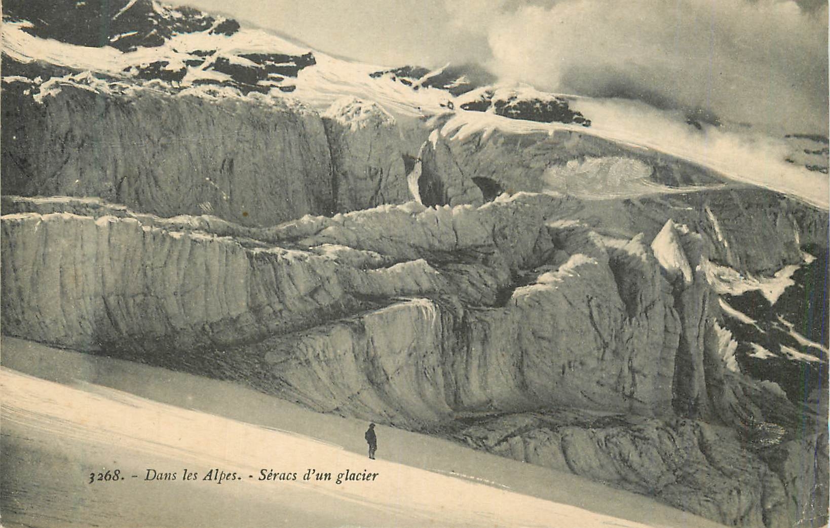 CPA Dans les Alpes Seracs d'Un Glacier