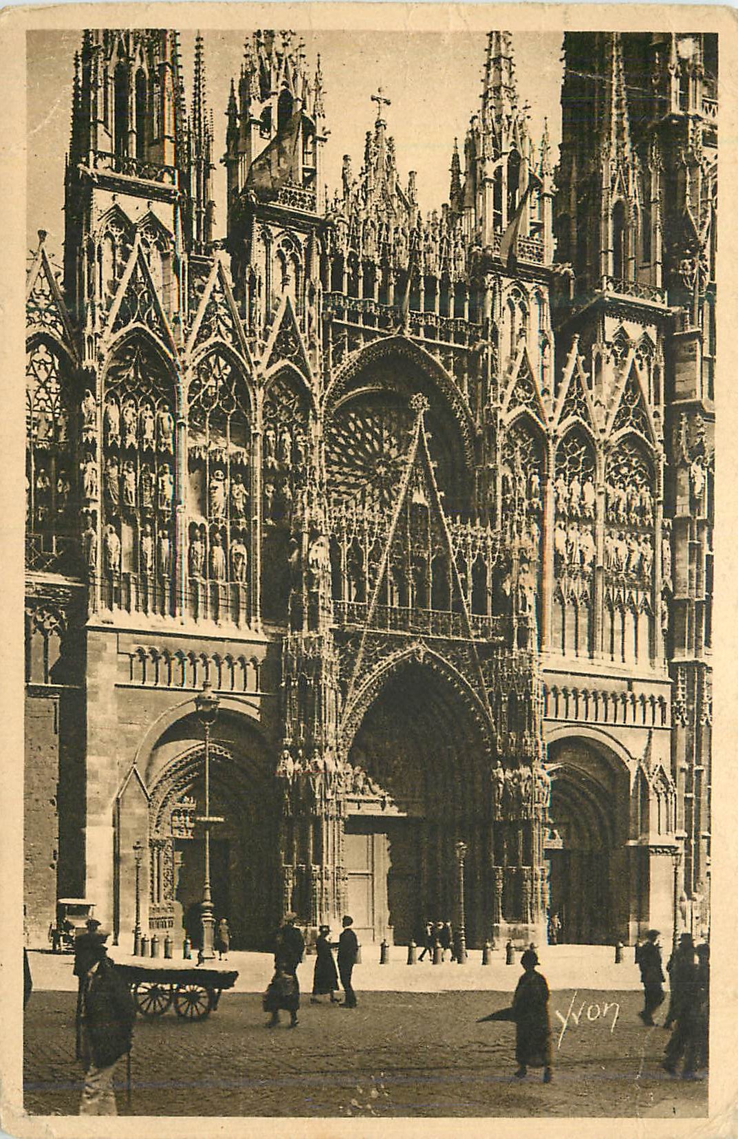 CPA La Douce France Rouen (Seine Inferieure) Facade de la Cathedrale