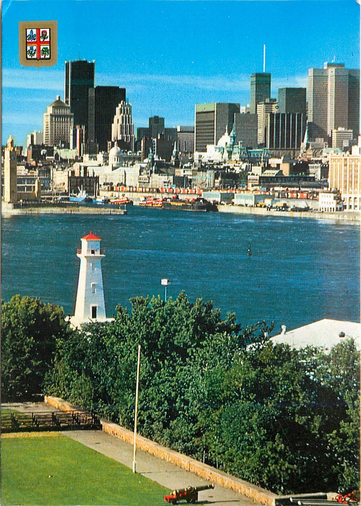 CPM Montreal Que vue du Fort de l'Ile Ste Helene et Port de Montreal