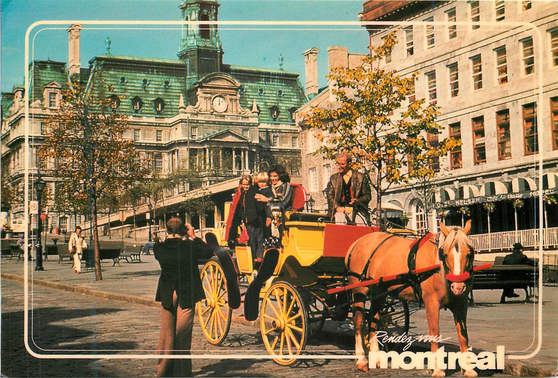 CPM Montreal (Quebec) Caleche Sur la Place Jacques Cartier