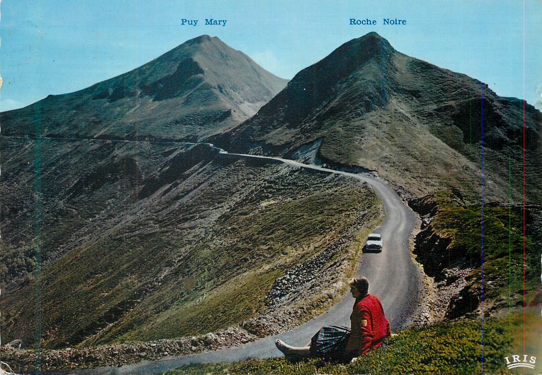 CPM Cantal Pittoresque Roche Noir ou Petit Puy Mary