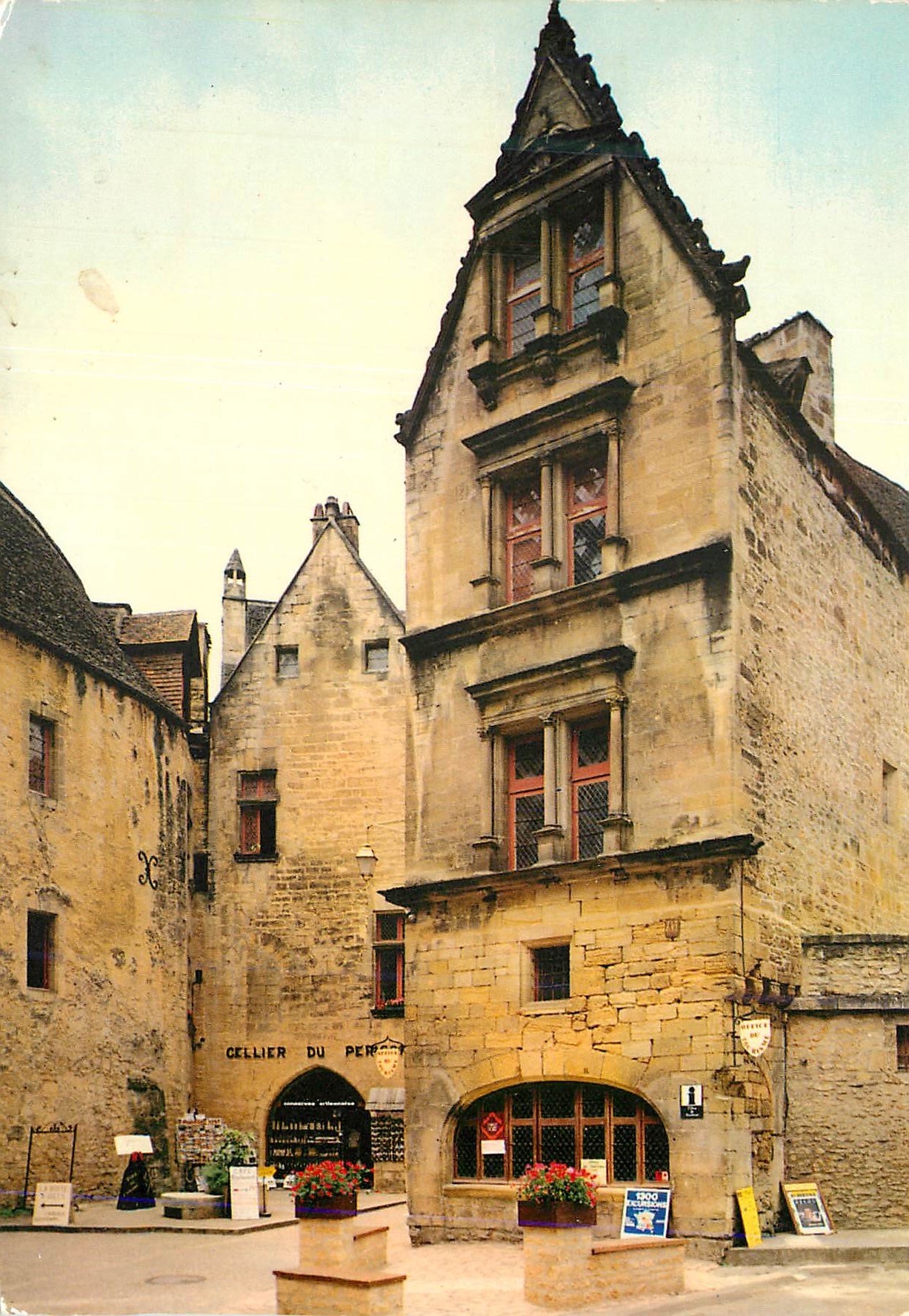 Sarlat (Dordogne) — Hôtel de Maleville ou ancien Hôtel de Vienne — Pierre Artaud & Cie, éditeurs