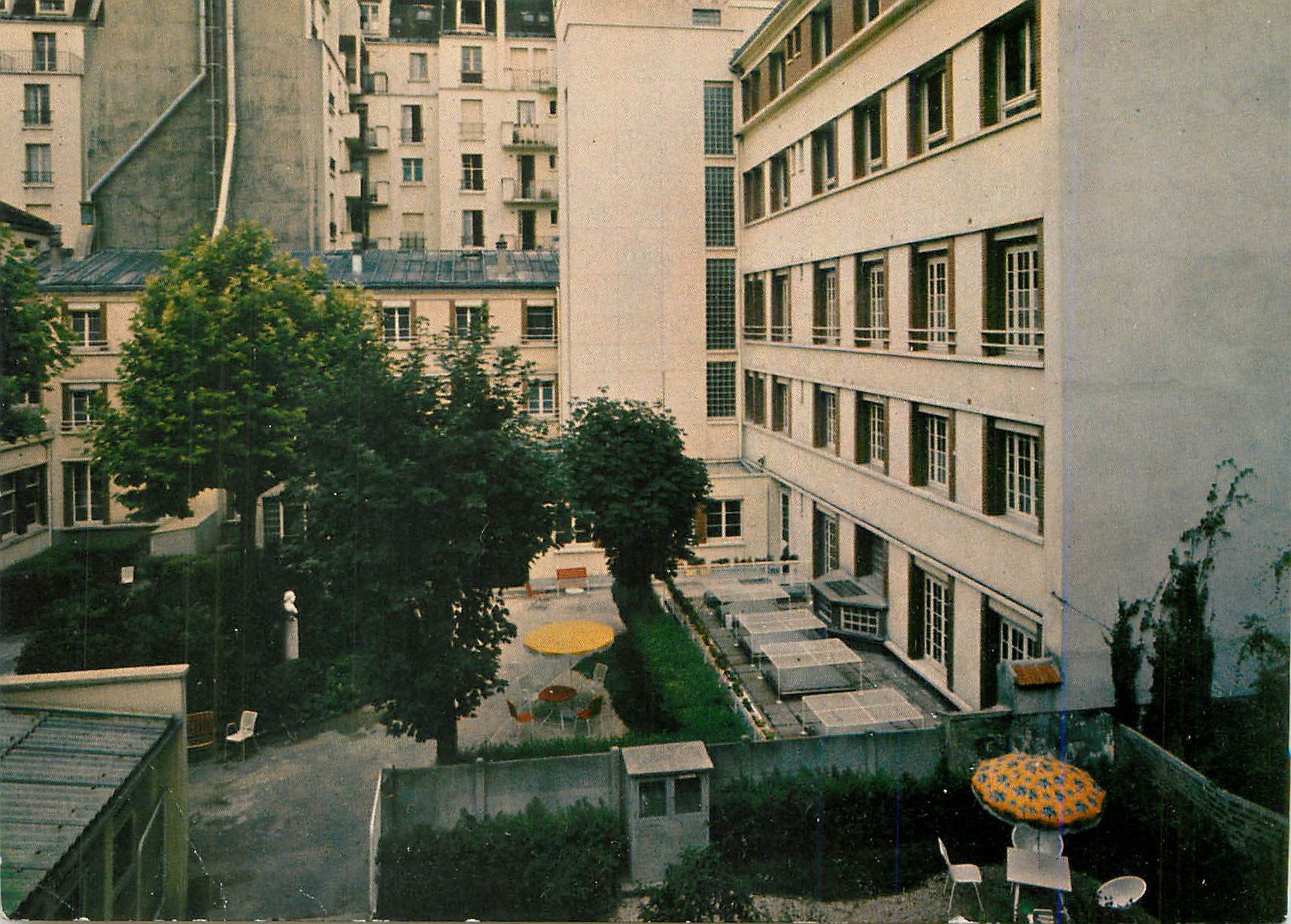 CPM Clinique Chirurgicale Pean 11 Rue de la Sante Paris XIIIe Annexe et Laboratoire