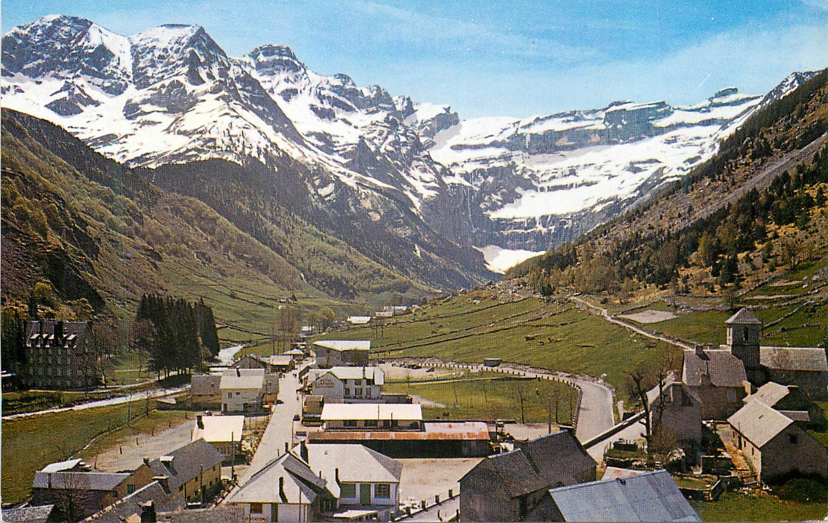 Gavarnie (Htes-Pyr.) — Le Village et le Cirque — Edition Yan, Lourdes