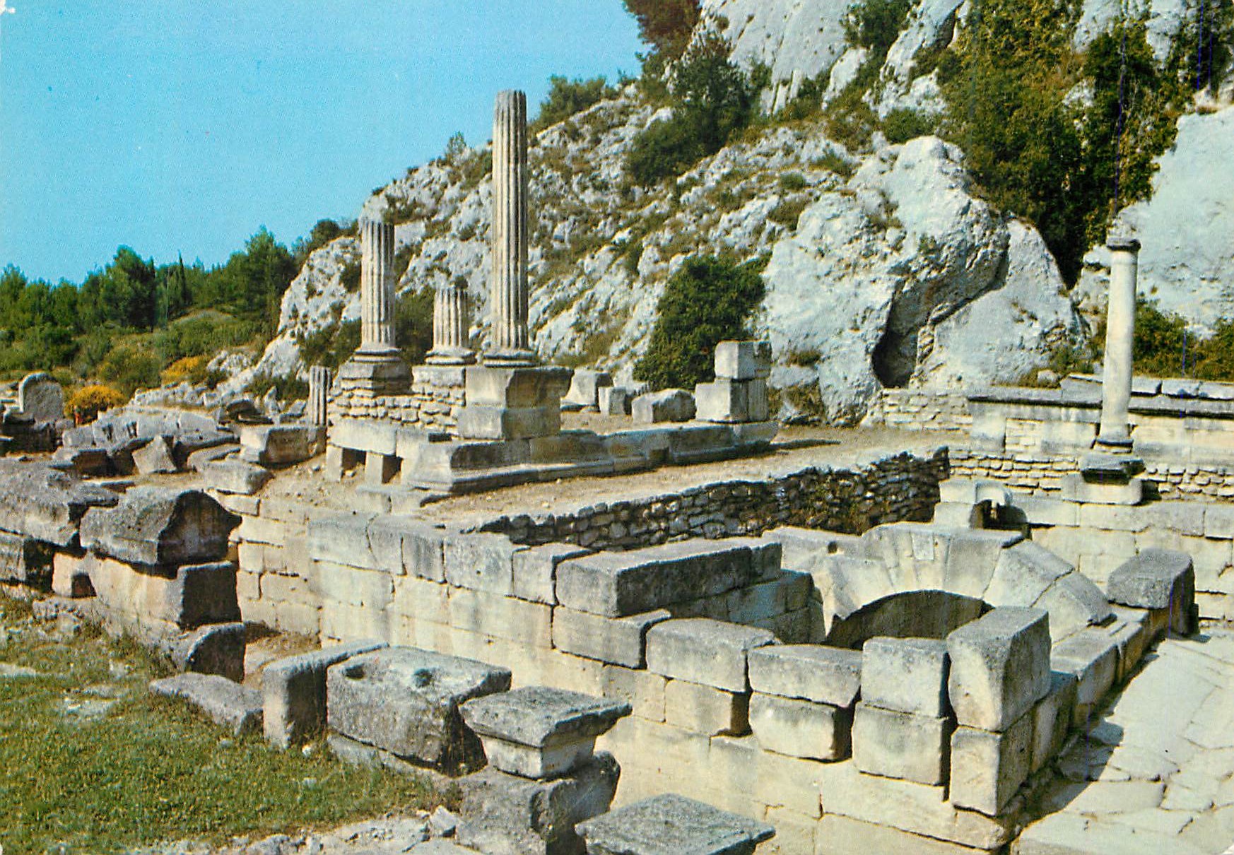 CPM St Remy de Provence (B du R) Vestiges Romains de l'Ancienne Ville de Glanum