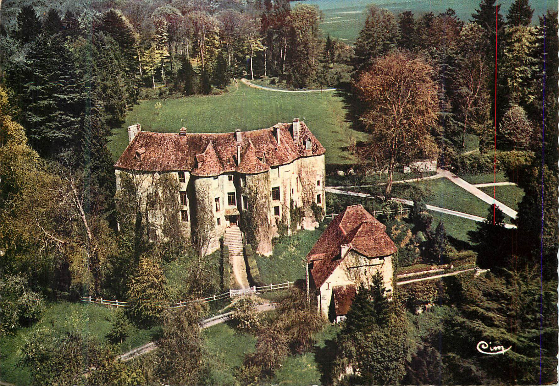 Château Féodal d'Harcourt — Normandie — Cim
