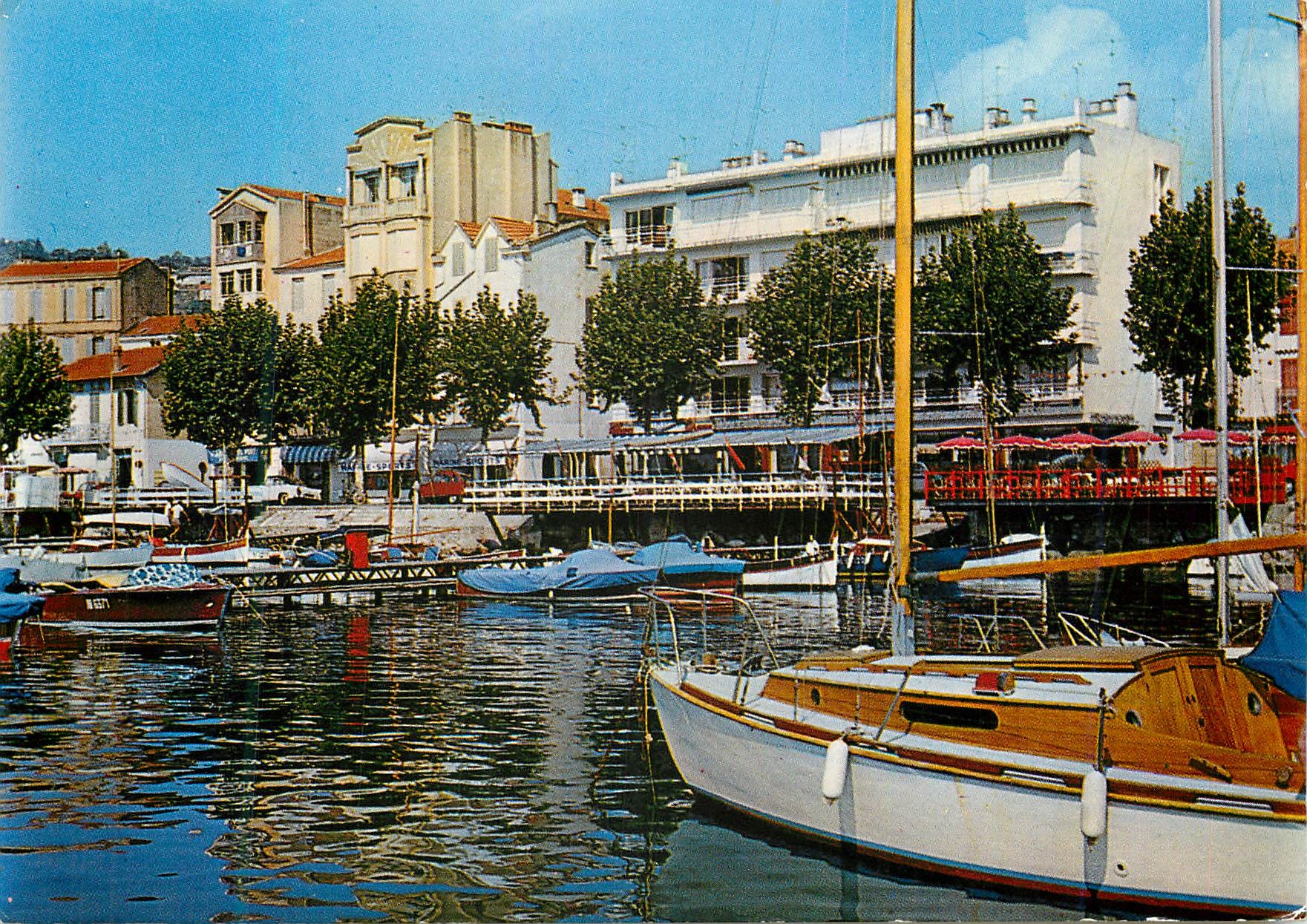 CPM Golfe Juan Cote d'Azur le Port et le Quai