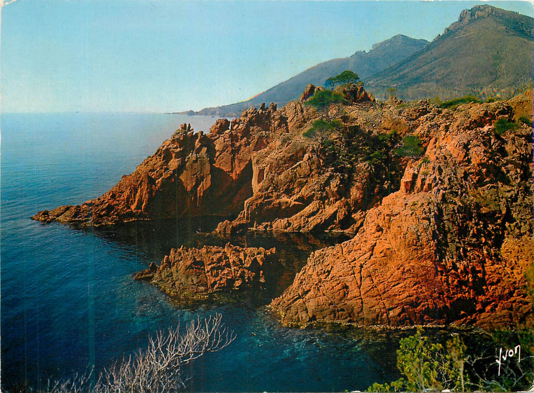 CPM Massif de l'Esterel (Var) la Cote d'Azur Miracle de la Naturel le Trayas
