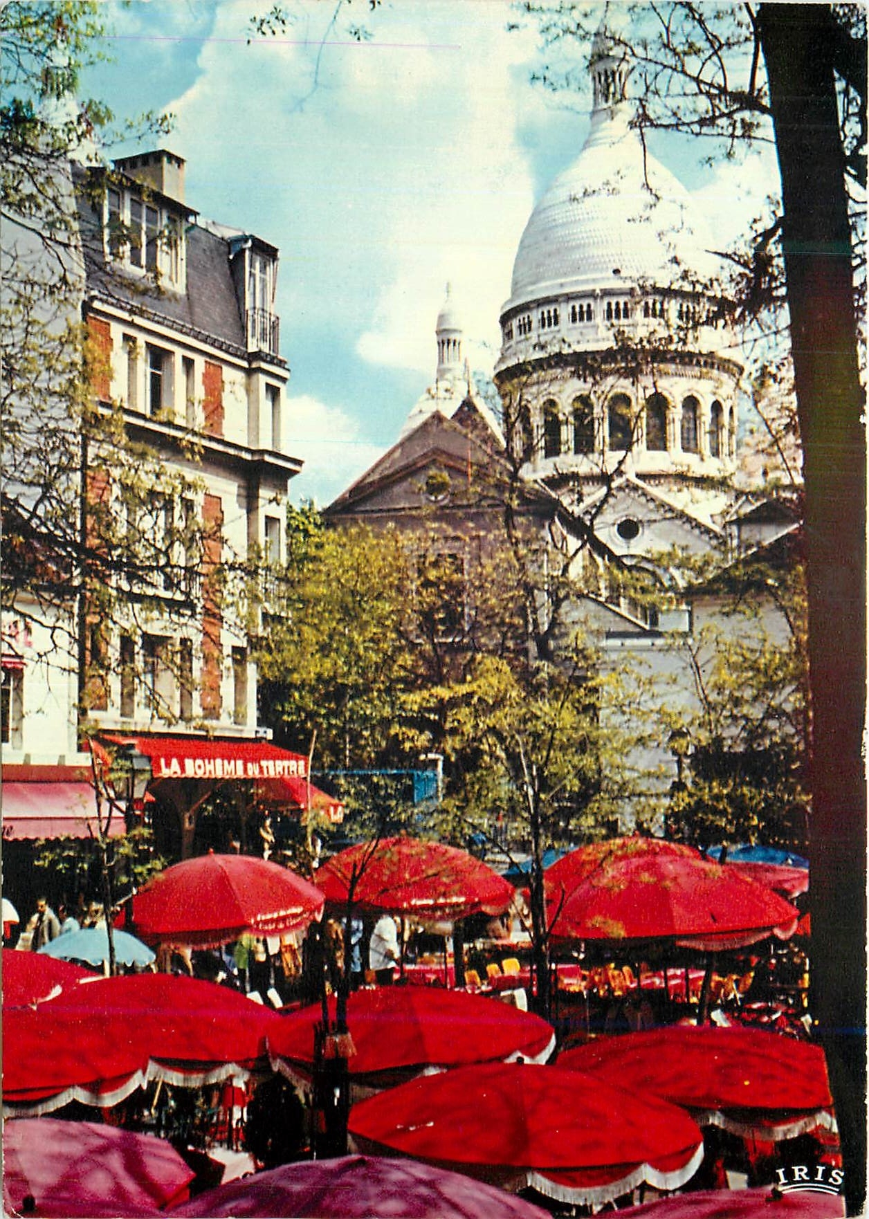 CPM Paris la Place du Tertre et le Sacre Coeur