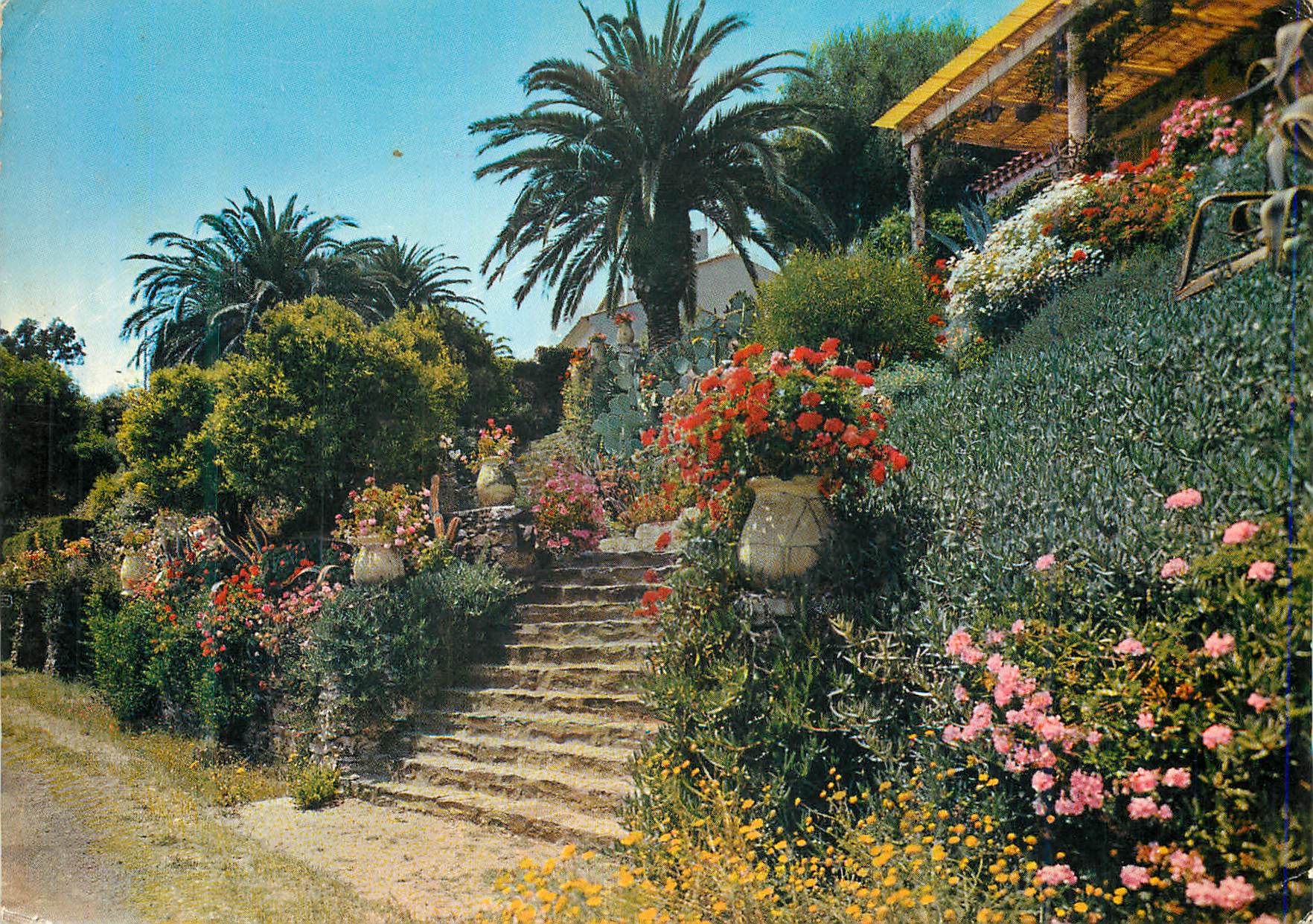 CPM Escalier FLeuri au Rayol la Cote d'Azur