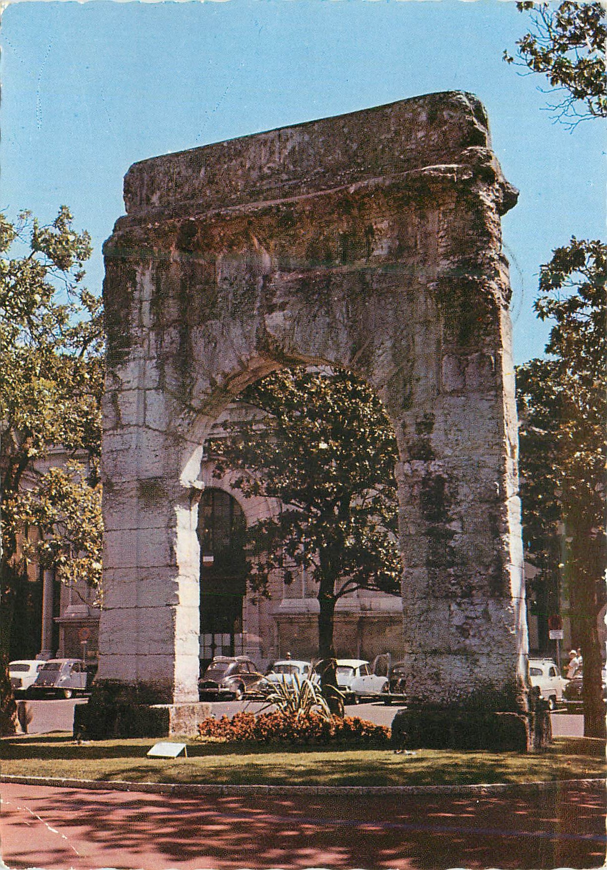 CPM Aix les Bains (Savoie) Arc de Campanus