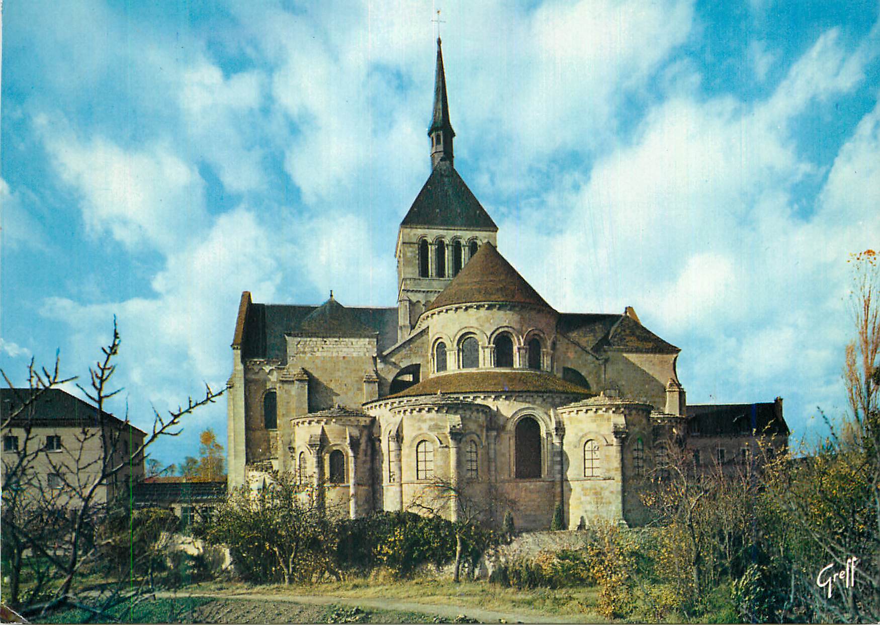 CPM St Benoit sur Loire Chevet roman de la Basilique 