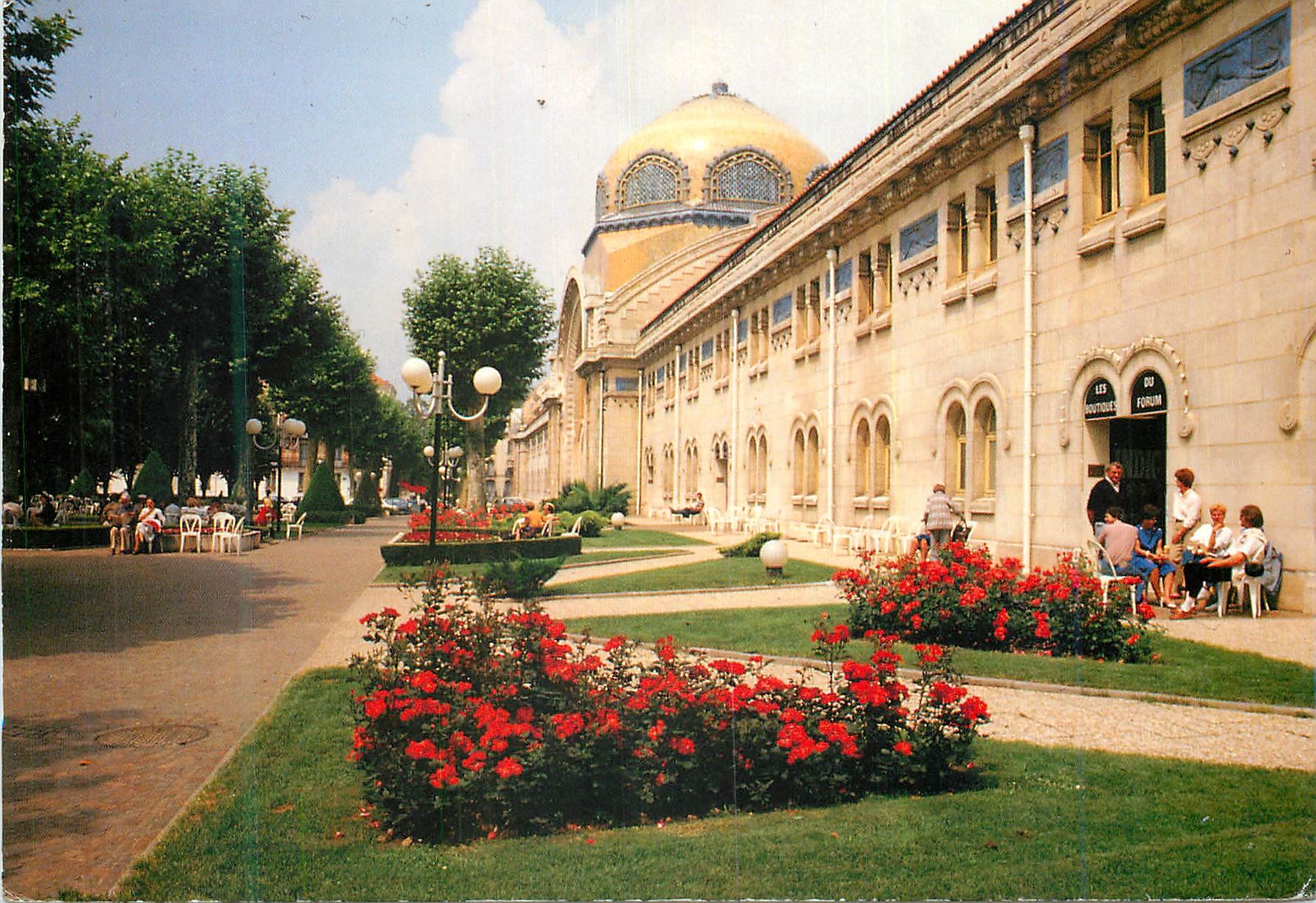 CPM Vichy Allier Le Forum et l Etablissement Thermal 
