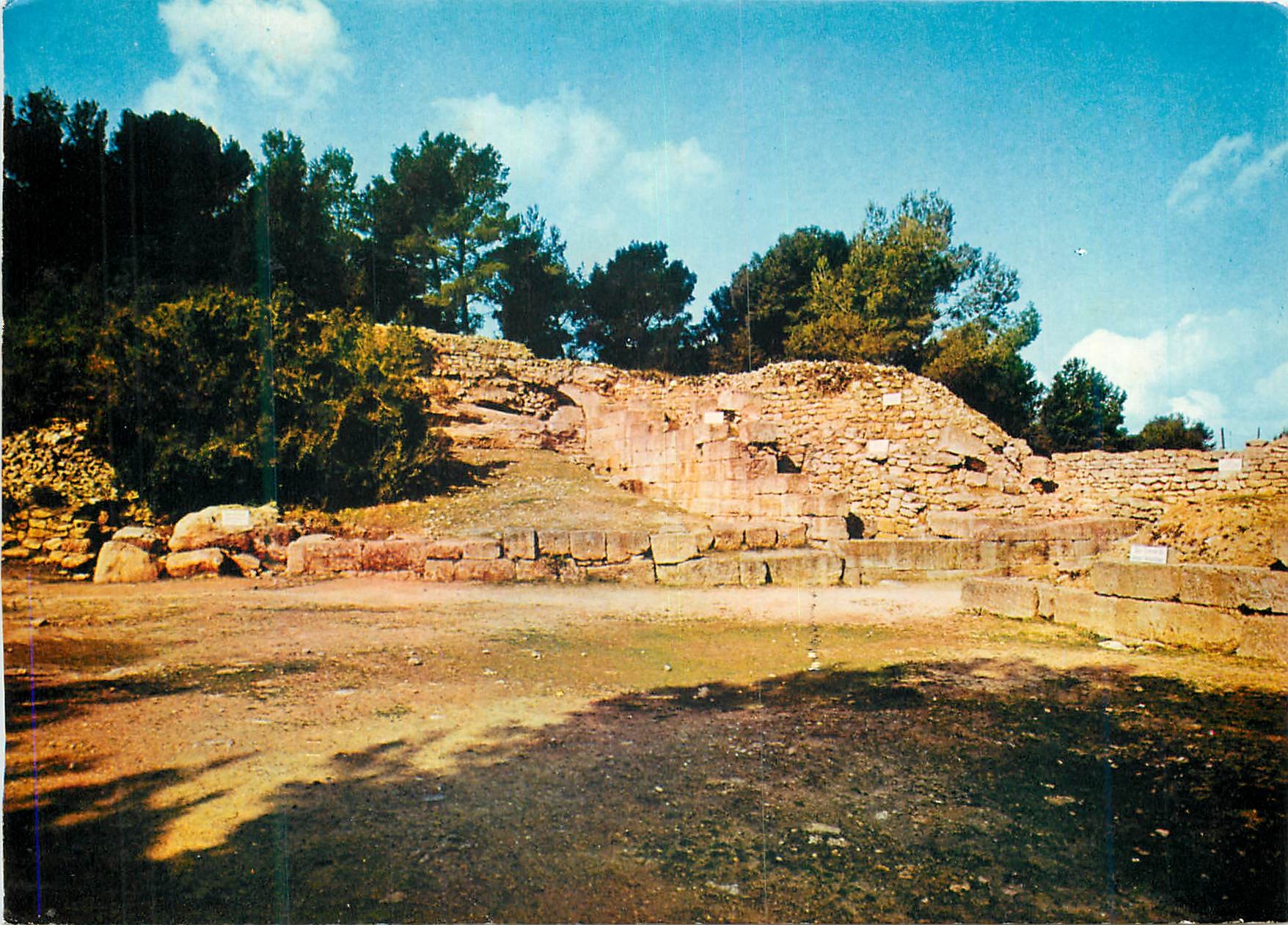 Saint-Blaise — Porte d'entrée de la ville grecque avec vestiges des 3 enceintes successives — Photo Studer - Cavallon .84