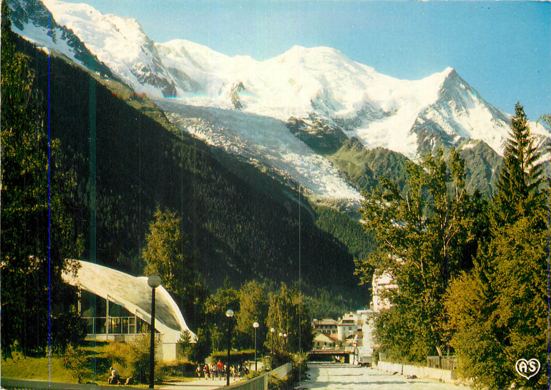 CPM Chamonix Mont Blanc L Arve le centres sportif et le Massif du Mont Blanc 