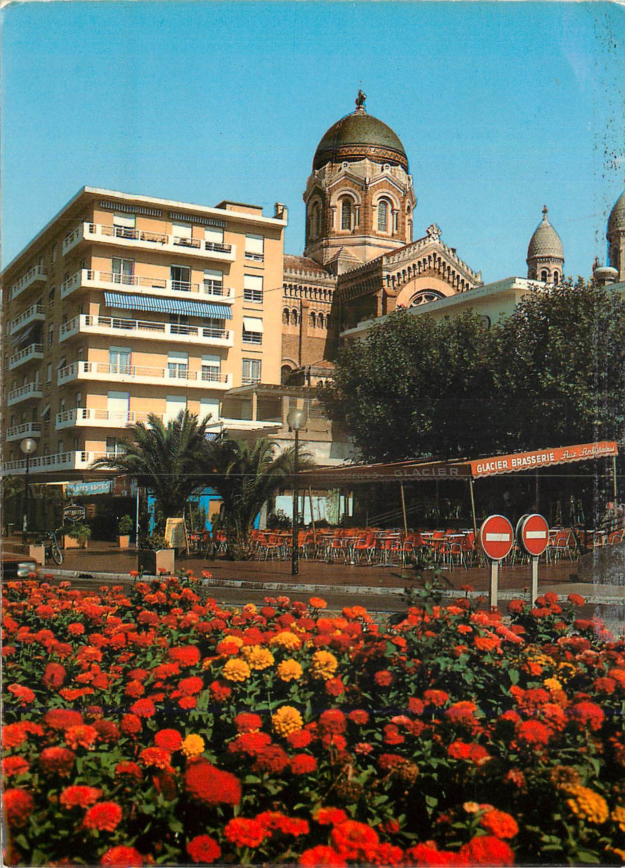 Saint-Raphaël — Kirche und Brauerei — Les Éditions Chromé