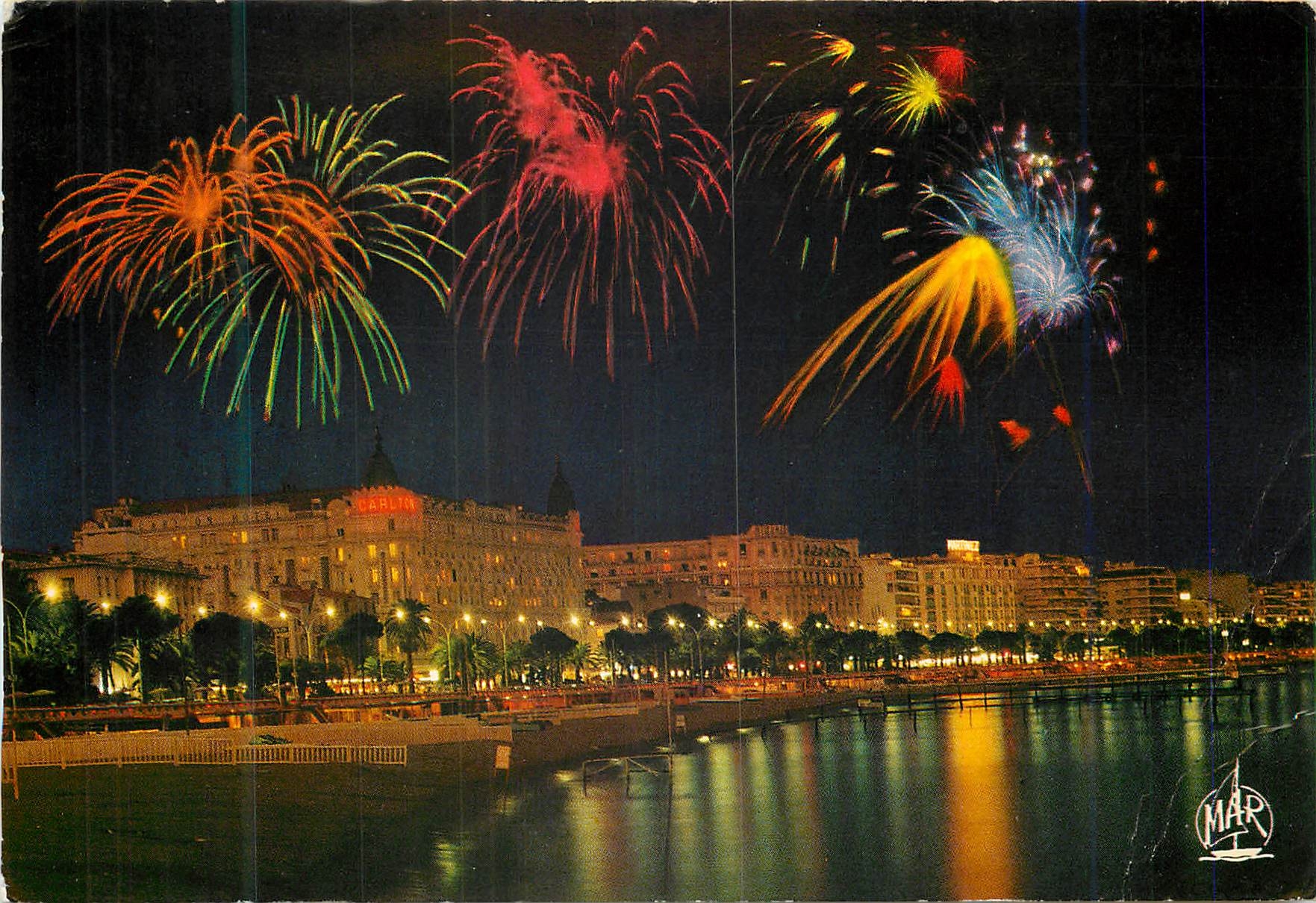 CPM La Cote d Azur Cannes La Croisette Festival de Feux d Artifice 