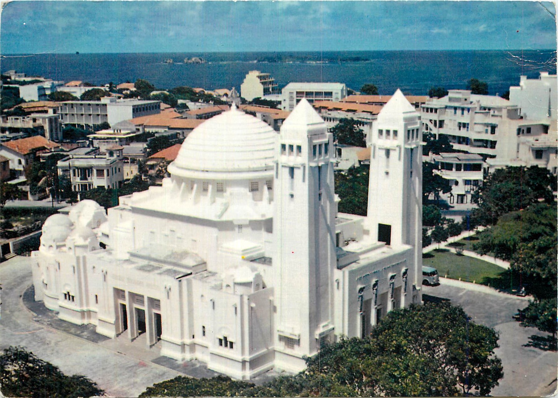 CPM Republique du Senegal Dakar La Cathedrale du Souvenir Africain 