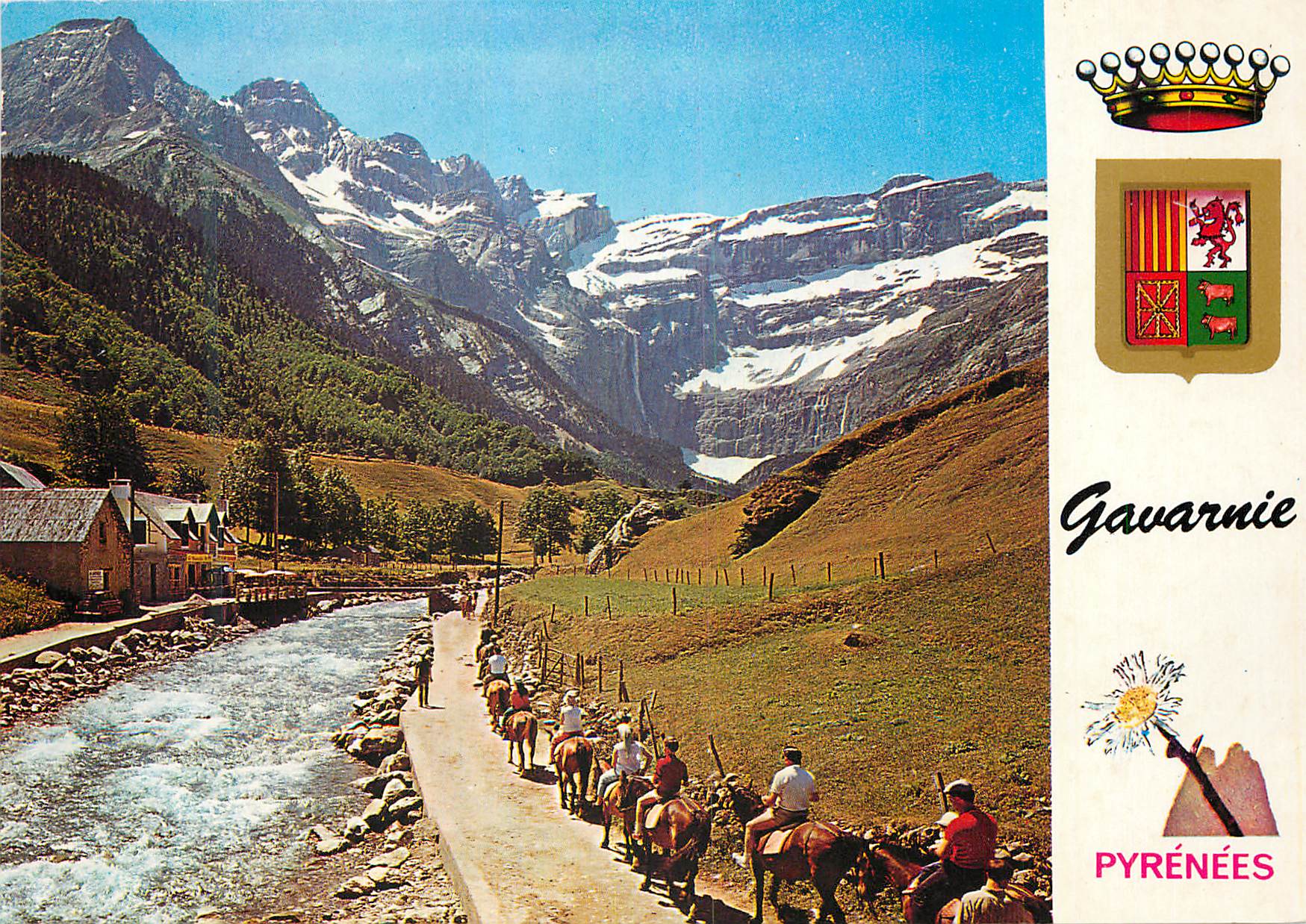 CPM Gavarnie Le Cirque le gave et le chaumiere Caravane en route vers le cirque 