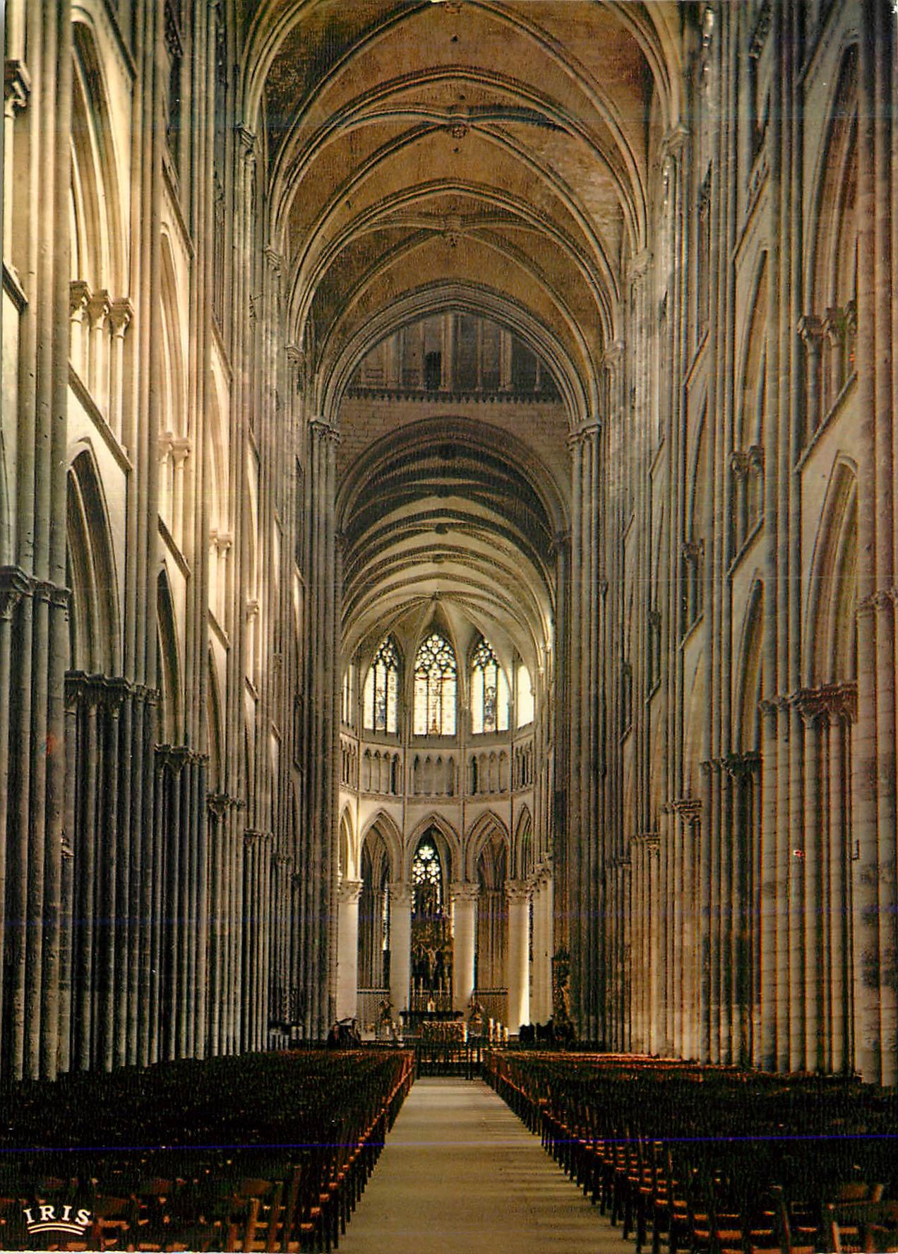 CPM Rouen La grande nef de la cathedrale 