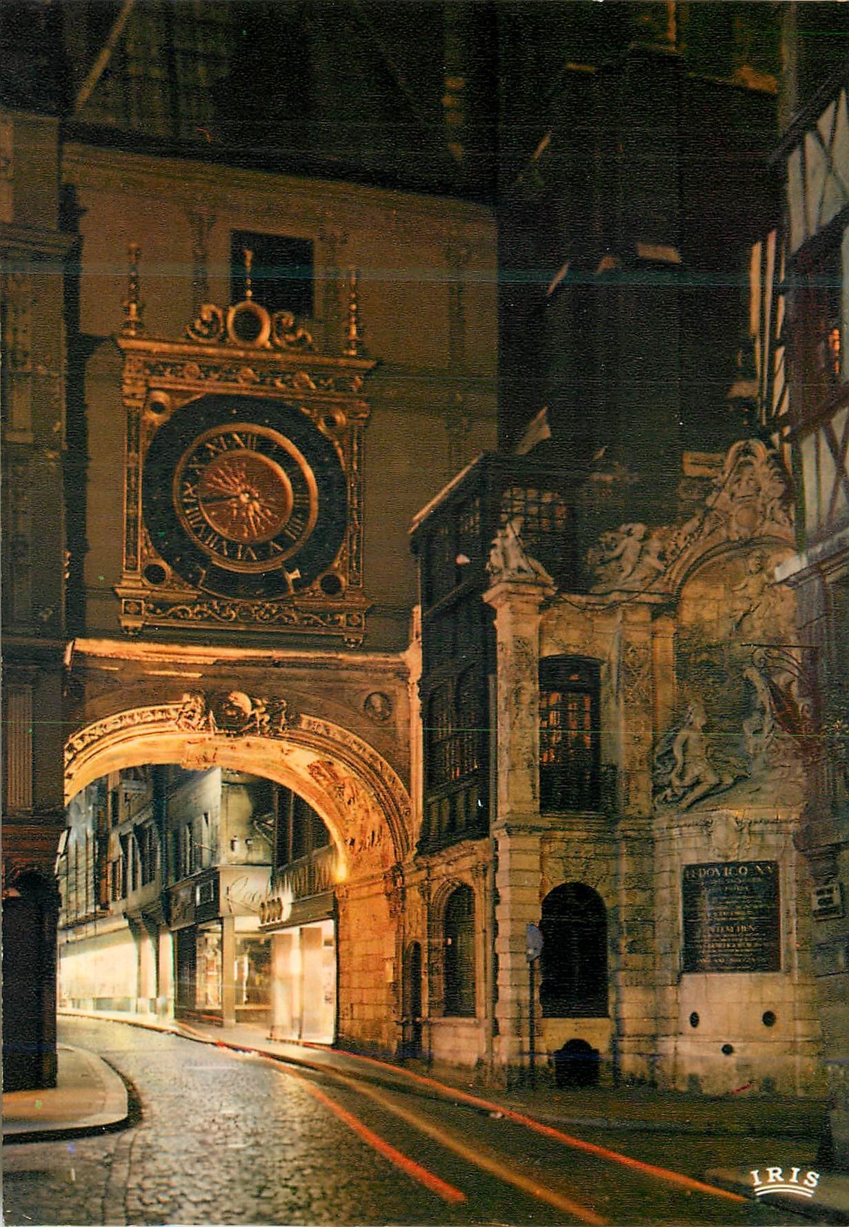 CPM Rouen Le Gros Horloge et la Fontaine la nuit 