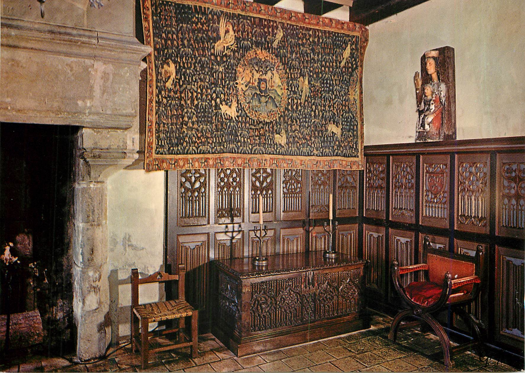 CPM Le Chateau de Langeais Indre et Loire Le petit Salon 