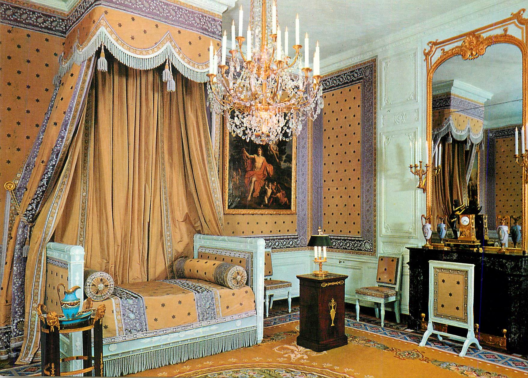 CPM Versailles Le Grand Trianon La Chambre de l Empereur 