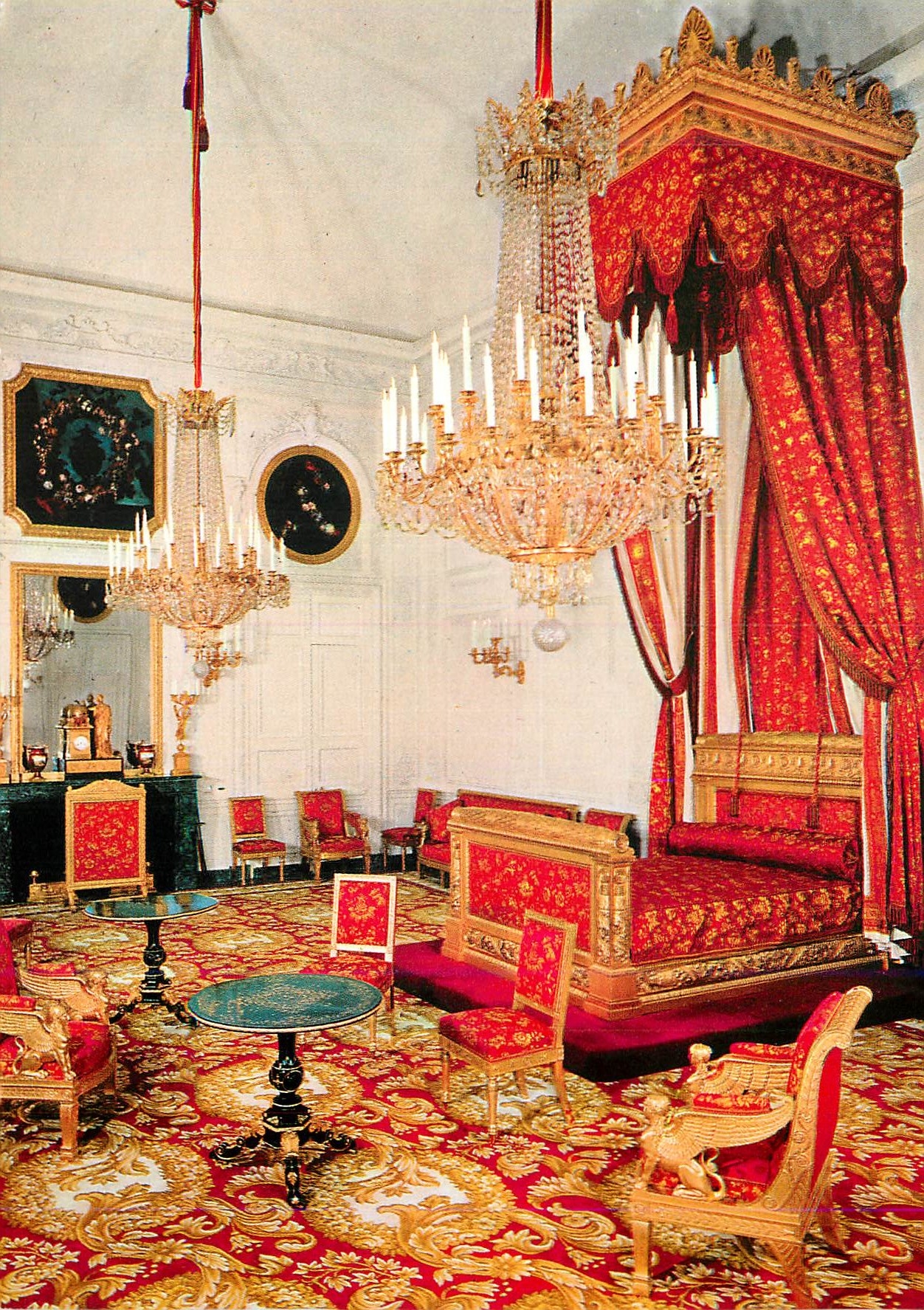 CPM Versailles Le Grand Trianon Chambre de la Reine des Belges 