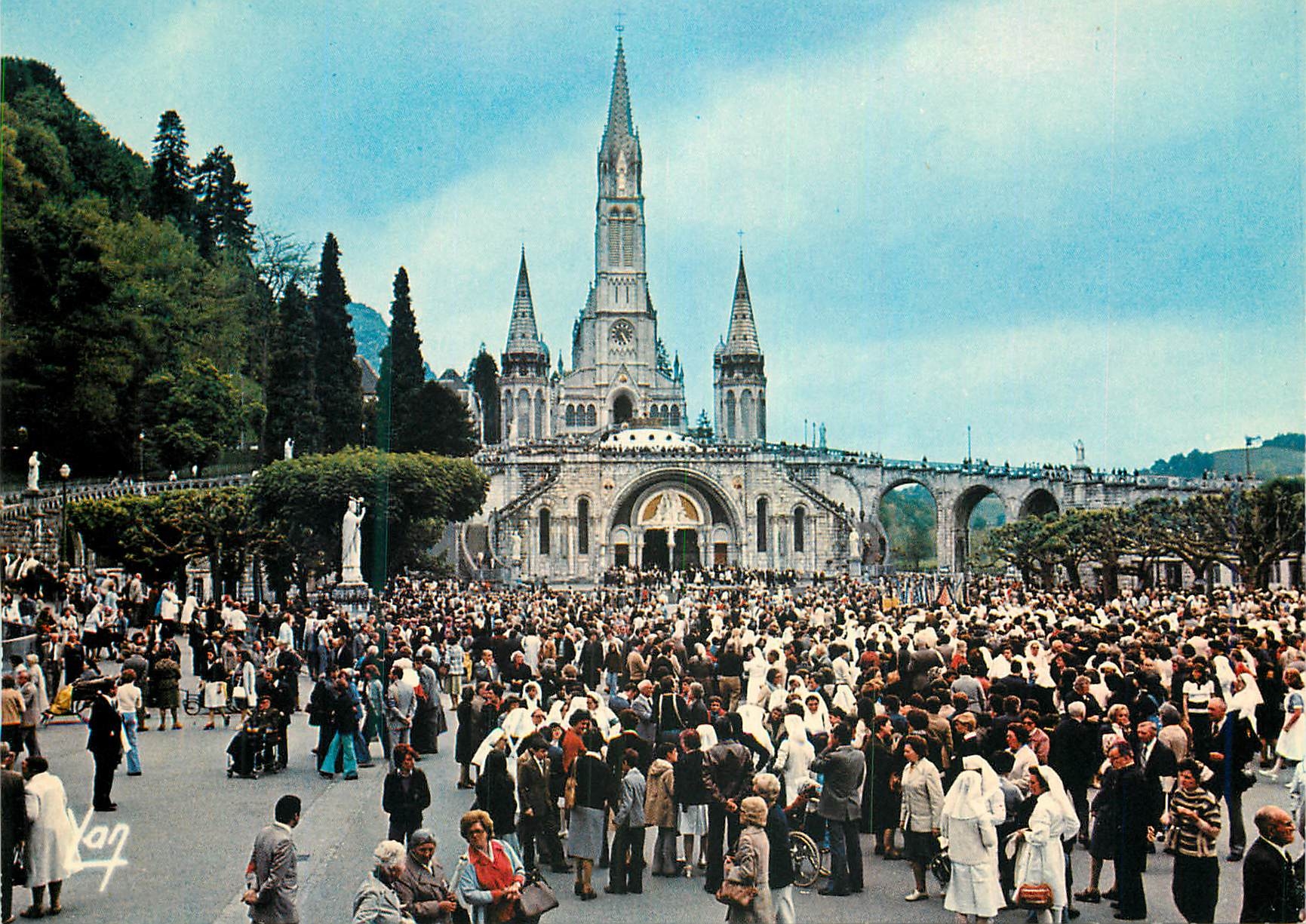 CPM Lourdes La Basilique 