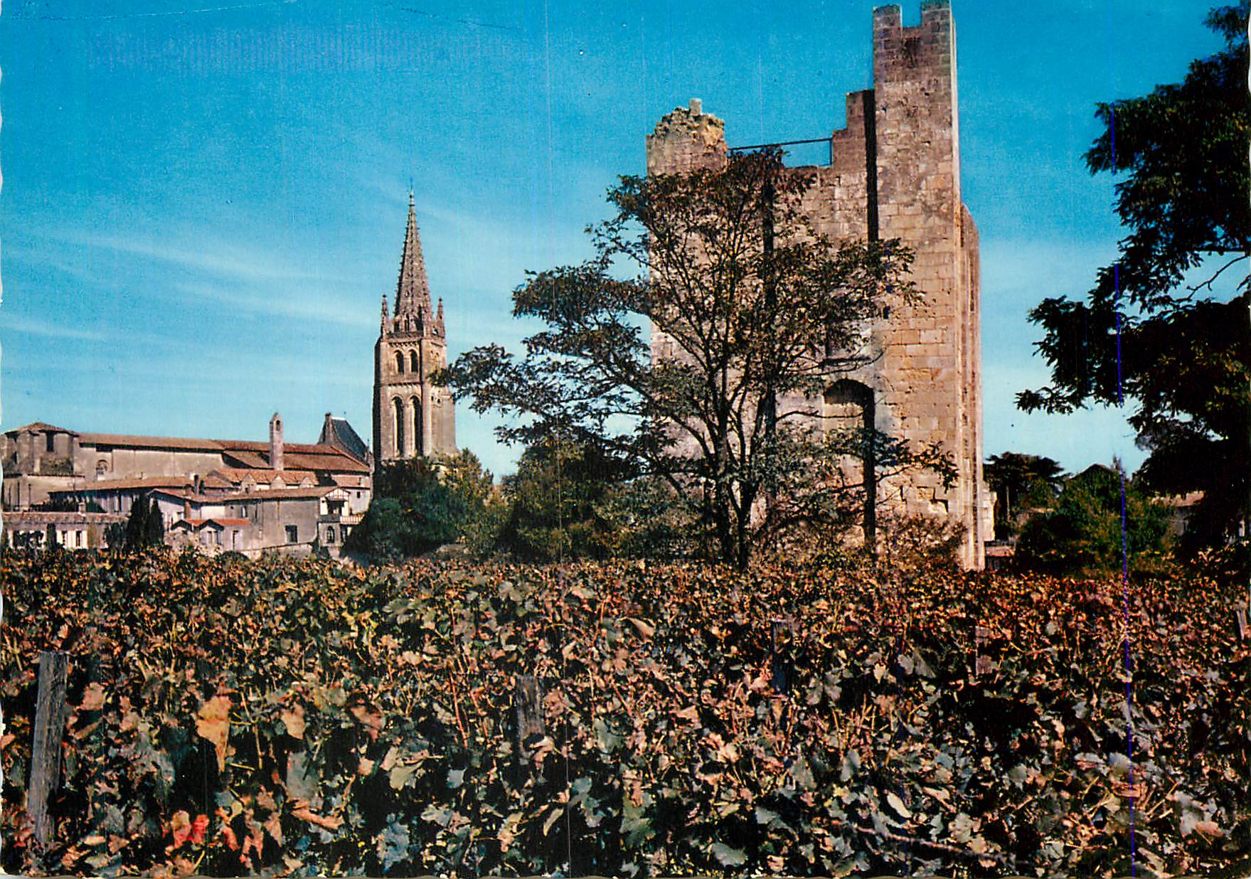 CPM Saint Emilion Le clocher et l eglise Monolithe La Tour du Roi 