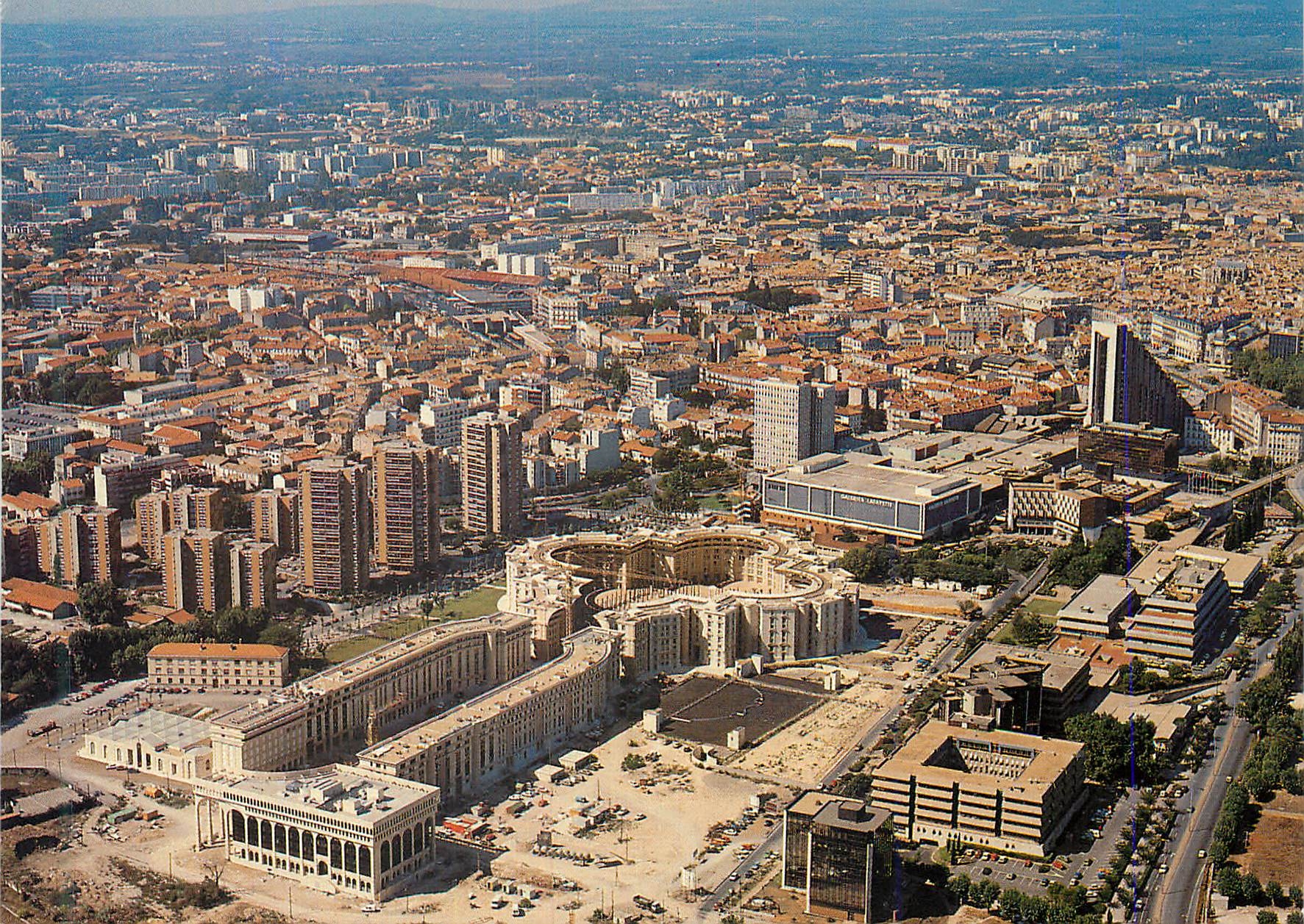 CPM Montpellier Vue panoramiauq du quartier Antigone d inspiration occitane mediterraneenne 